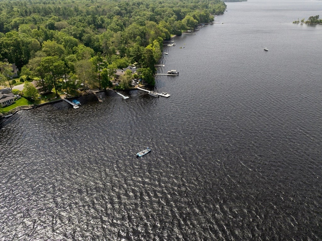 Lakeville, Massachusetts, 02347, United States, 2 Bedrooms Bedrooms, ,1 BathroomBathrooms,Residential,For Sale,1924540