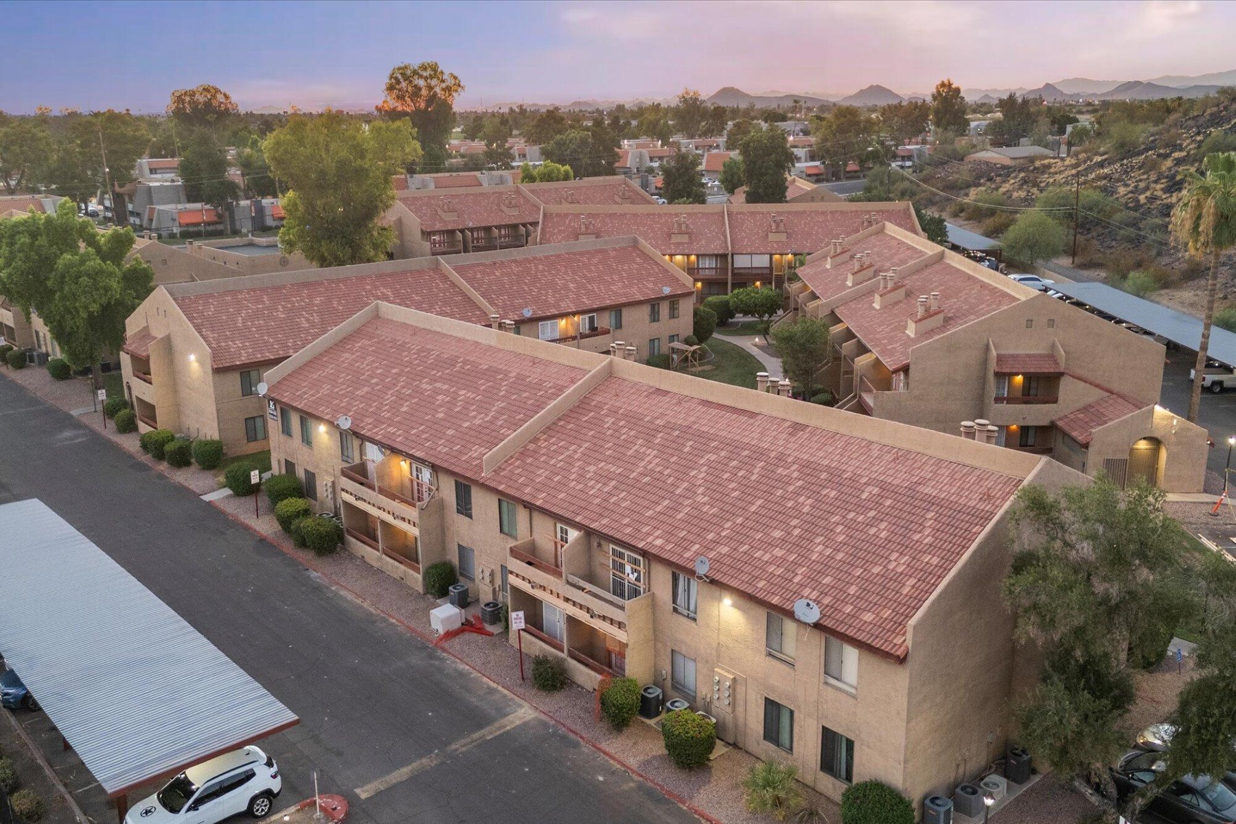  14203 N 19th Avenue  Phoenix, AZ - 物件實景