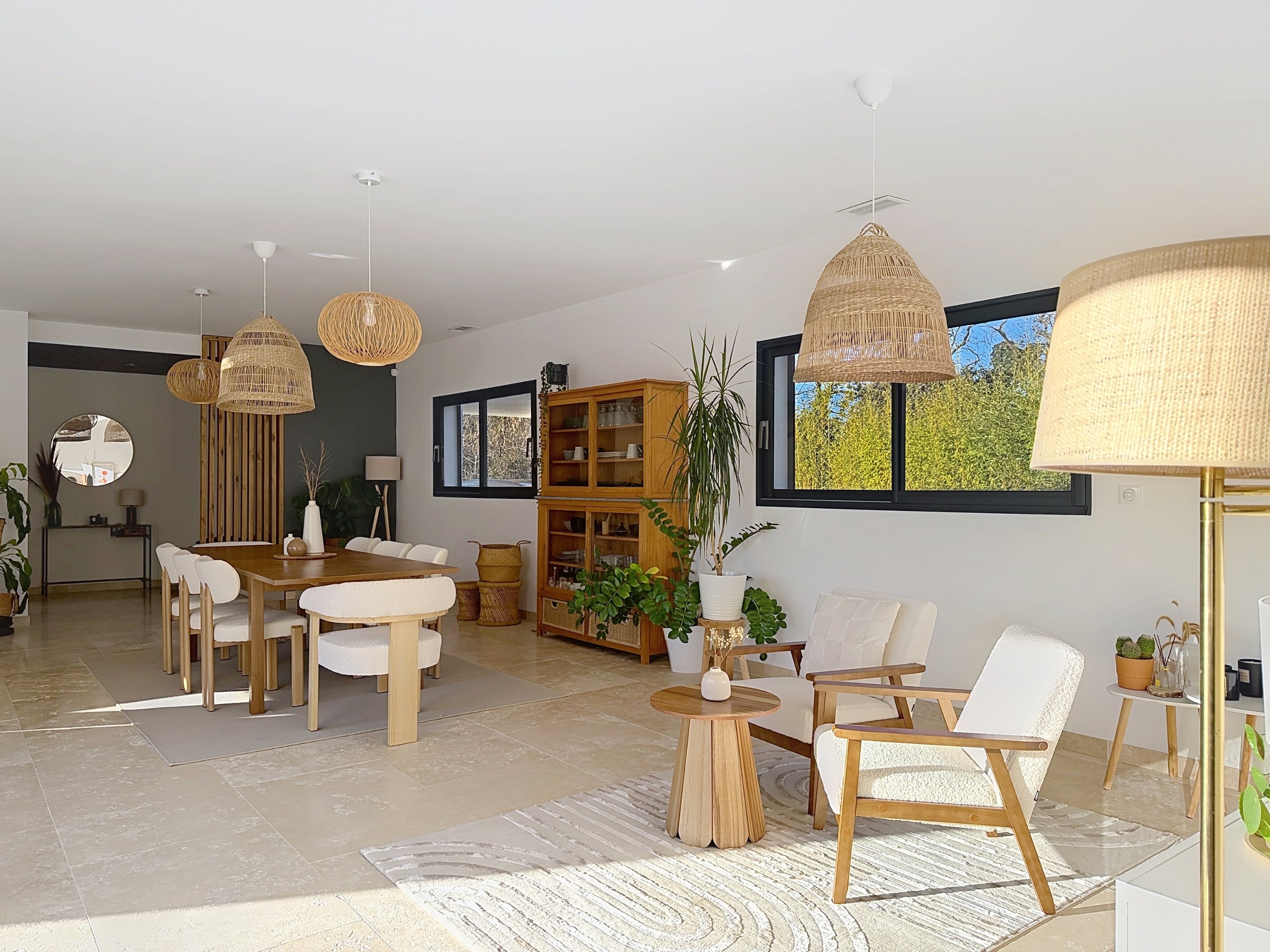  Elegant single-level contemporary villa with swimming pool and landscaped garde… - 物件實景