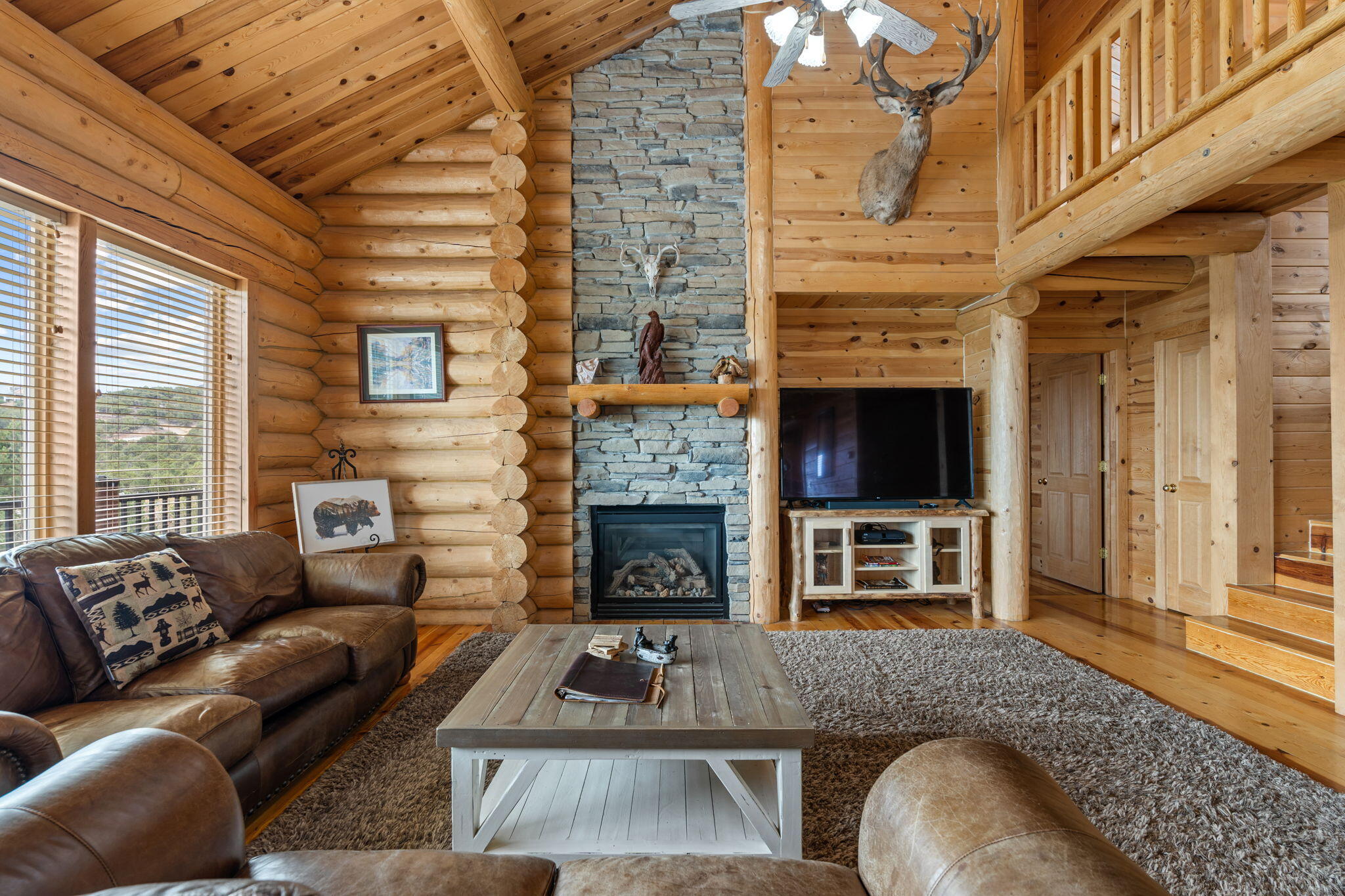 Parowan, Utah, 84761, United States, 5 Bedrooms Bedrooms, ,5 BathroomsBathrooms,Residential,For Sale,1976313