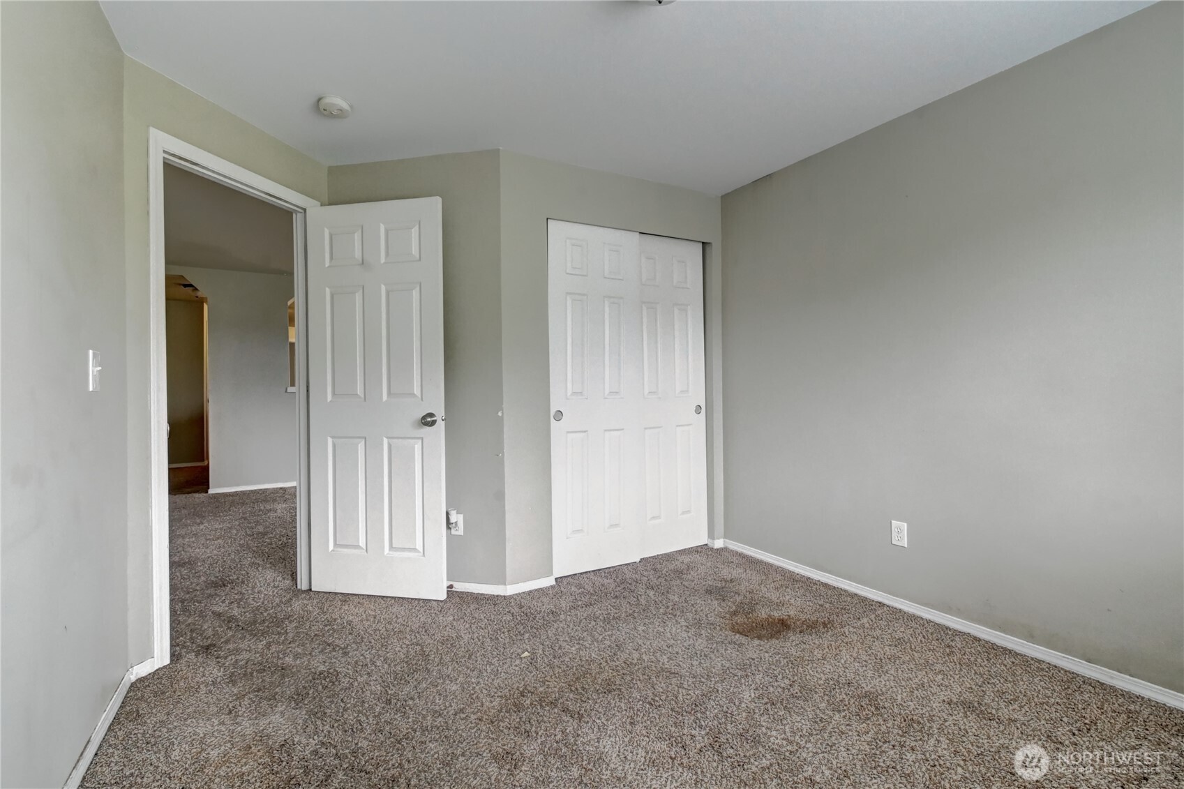 Covington, Washington, 98042, United States, 5 Bedrooms Bedrooms, ,3 BathroomsBathrooms,Residential,For Sale,2002094