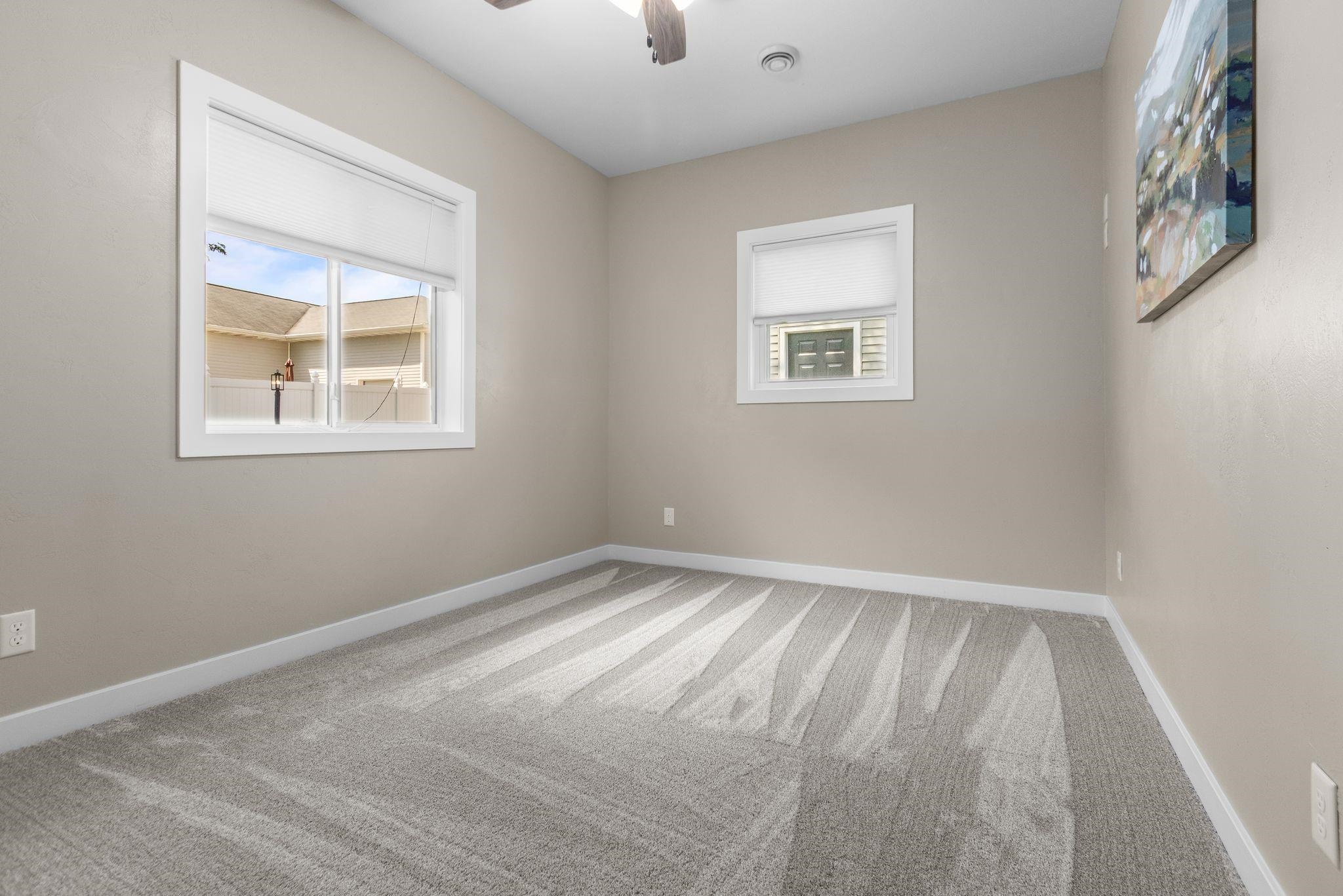 NEENAH, Wisconsin, 54956, United States, 3 Bedrooms Bedrooms, ,2 BathroomsBathrooms,Residential,For Sale,1912051