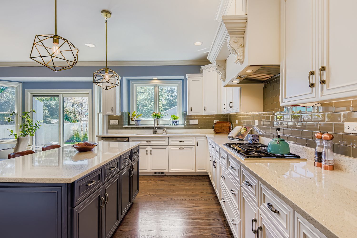 Elmhurst, Illinois, 60126, United States, 4 Bedrooms Bedrooms, ,5 BathroomsBathrooms,Residential,For Sale,1984205