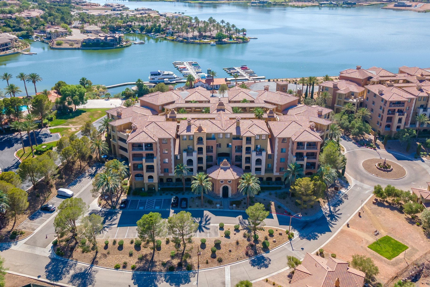  Lake Las Vegas Furnished 3 Beds, 3 Bath With Den Penthouse & Lake Views - 物件實景
