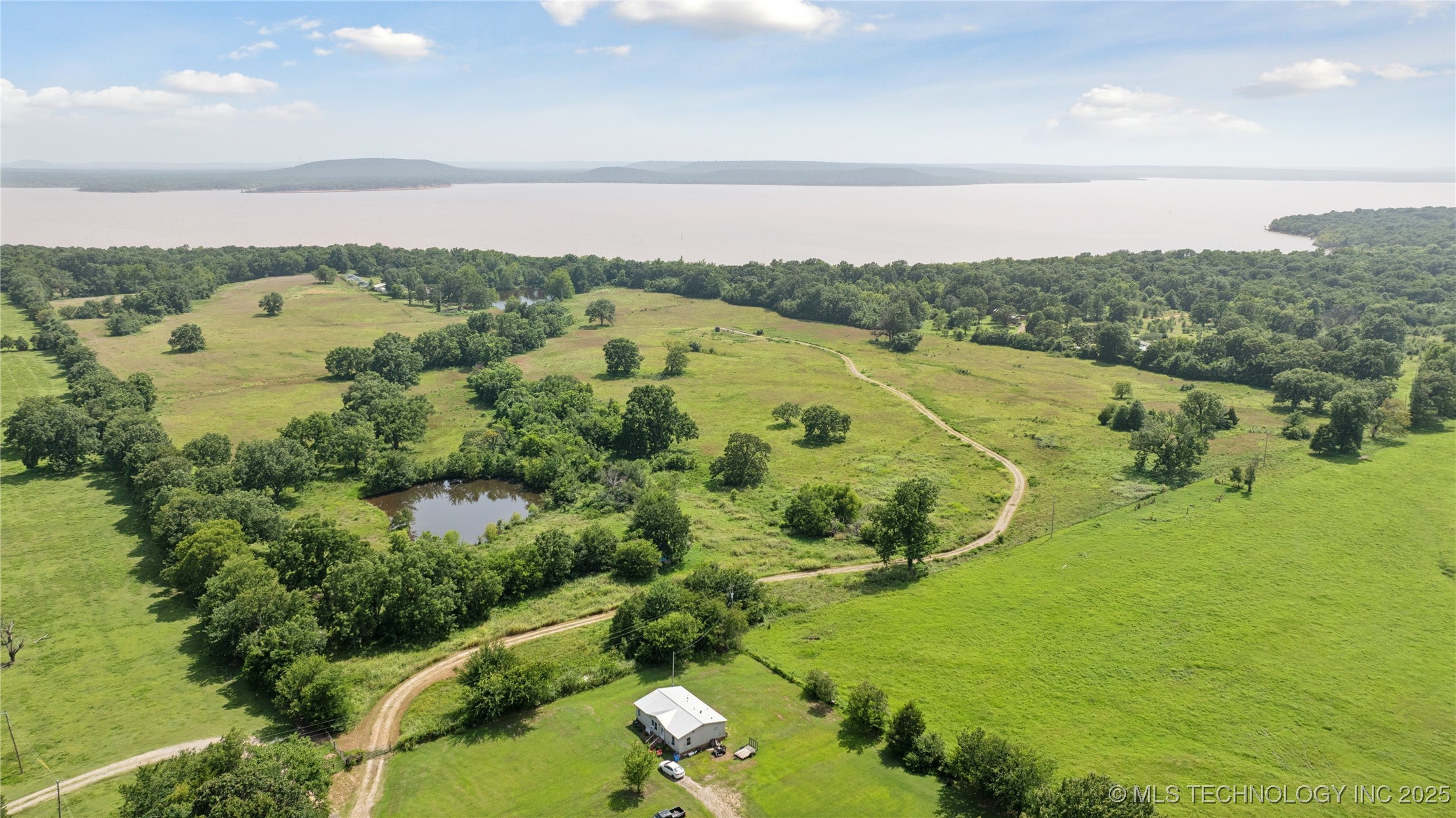 Henryetta, Oklahoma, 74437, United States, 3 Bedrooms Bedrooms, ,2 BathroomsBathrooms,Residential,For Sale,1907675