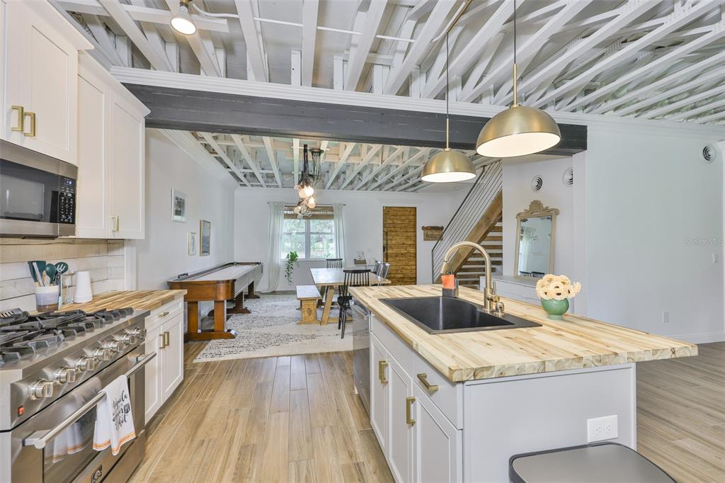 Seffner, Florida, 33584, United States, 3 Bedrooms Bedrooms, ,3 BathroomsBathrooms,Residential,For Sale,1978869