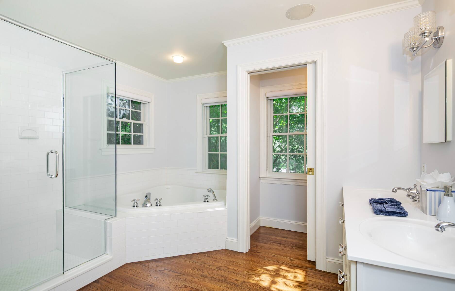  Sag Harbor Village Traditional Minutes to Town and Haven