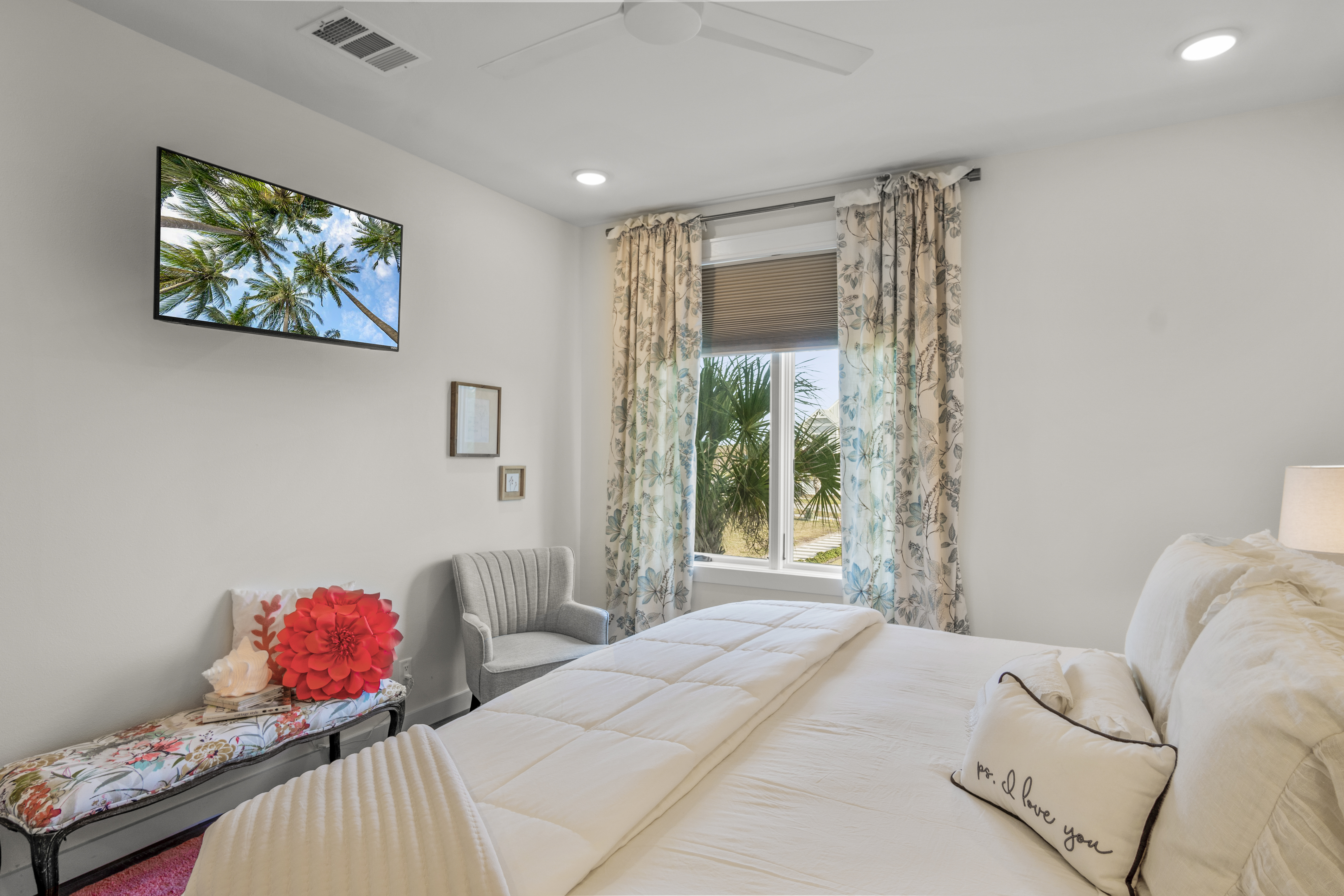  Sunflower Beach Poolside Retreat - 物件實景