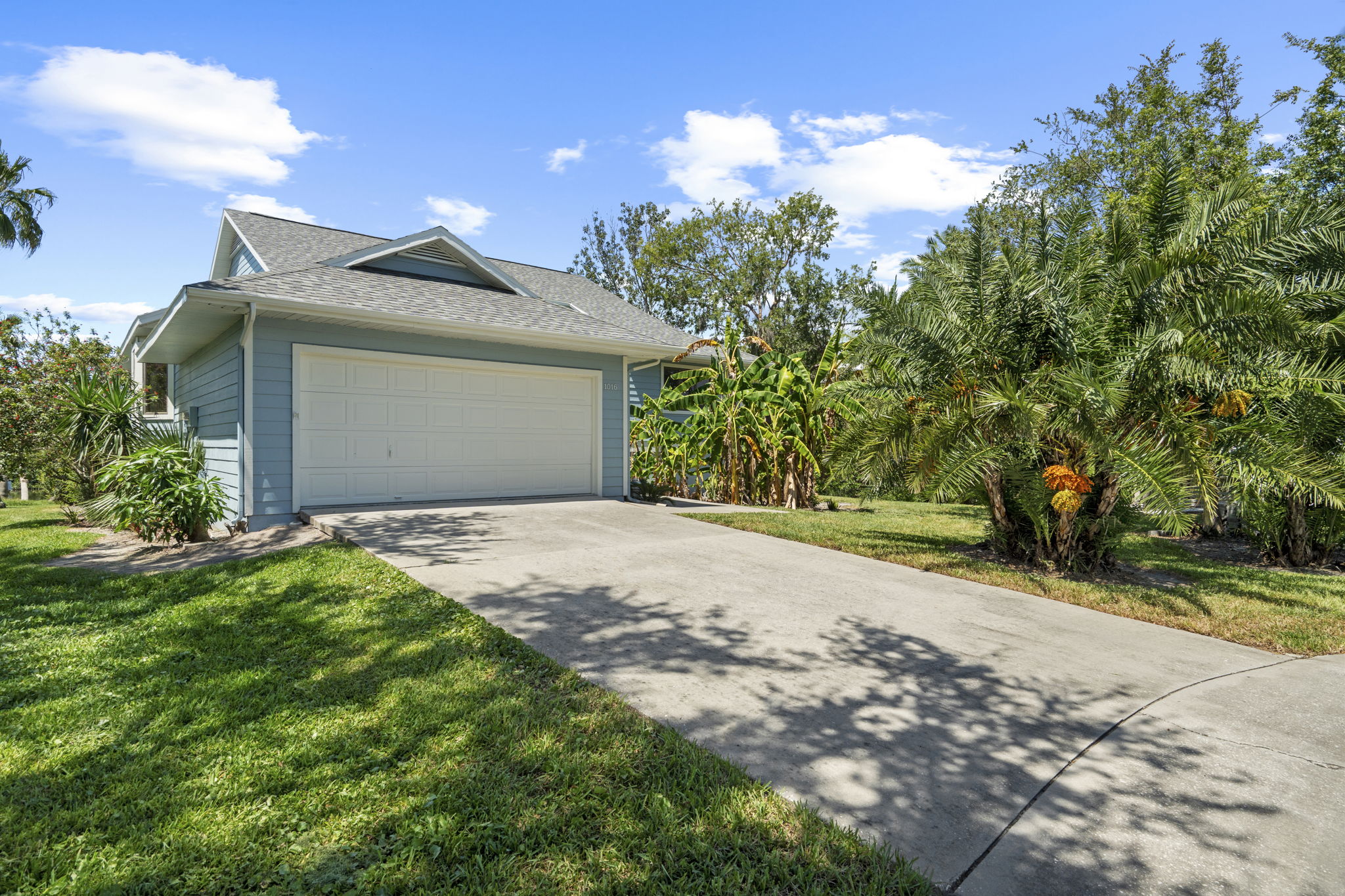 Tarpon Springs, Florida, 34689, United States, 3 Bedrooms Bedrooms, ,2 BathroomsBathrooms,Residential,For Sale,1976239