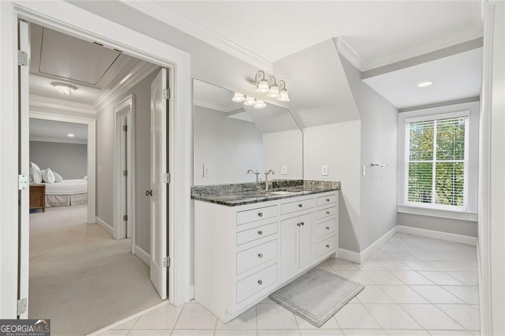 Kennesaw, Georgia, 30152, United States, 5 Bedrooms Bedrooms, ,3 BathroomsBathrooms,Residential,For Sale,1988783