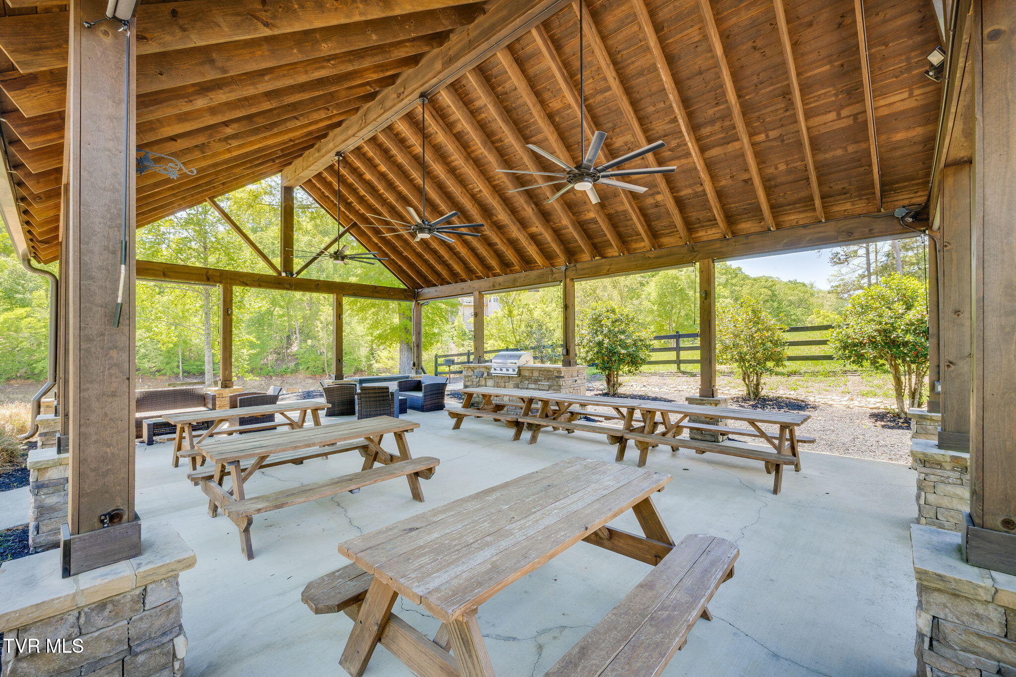 Dandridge, Tennessee, 37725, United States, 3 Bedrooms Bedrooms, ,4 BathroomsBathrooms,Residential,For Sale,2040308