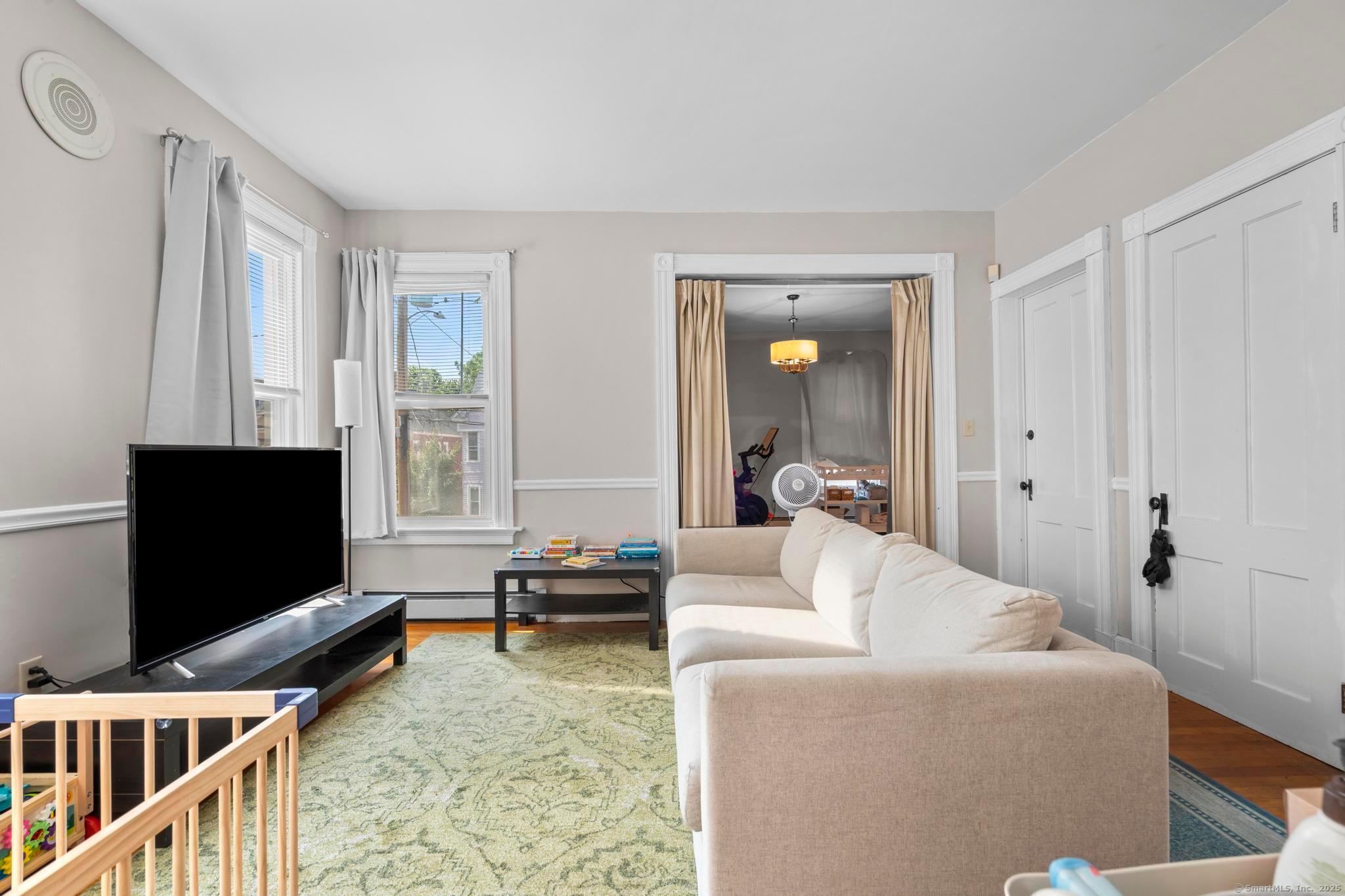 New Haven, Connecticut, 06511, United States, 5 Bedrooms Bedrooms, ,3 BathroomsBathrooms,Residential,For Sale,1930544