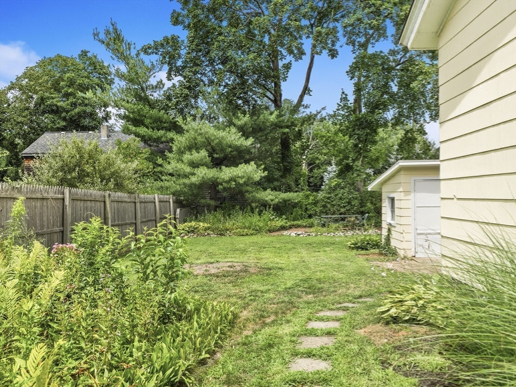 Concord, Massachusetts, 01742, United States, 3 Bedrooms Bedrooms, ,1 BathroomBathrooms,Residential,For Sale,1896713