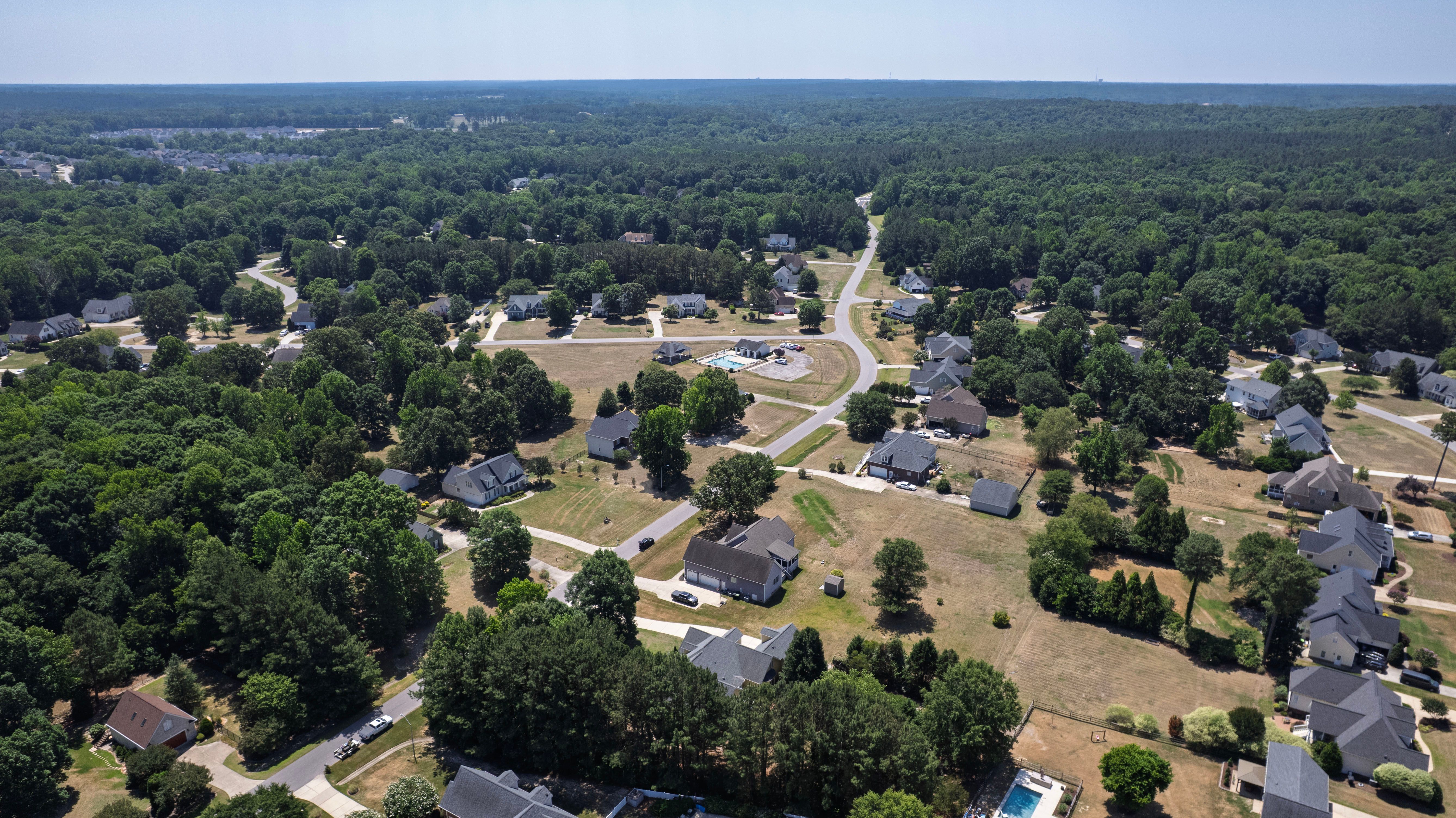  1305 Brook Hill Drive, Clayton, NC 27520 - 物件實景
