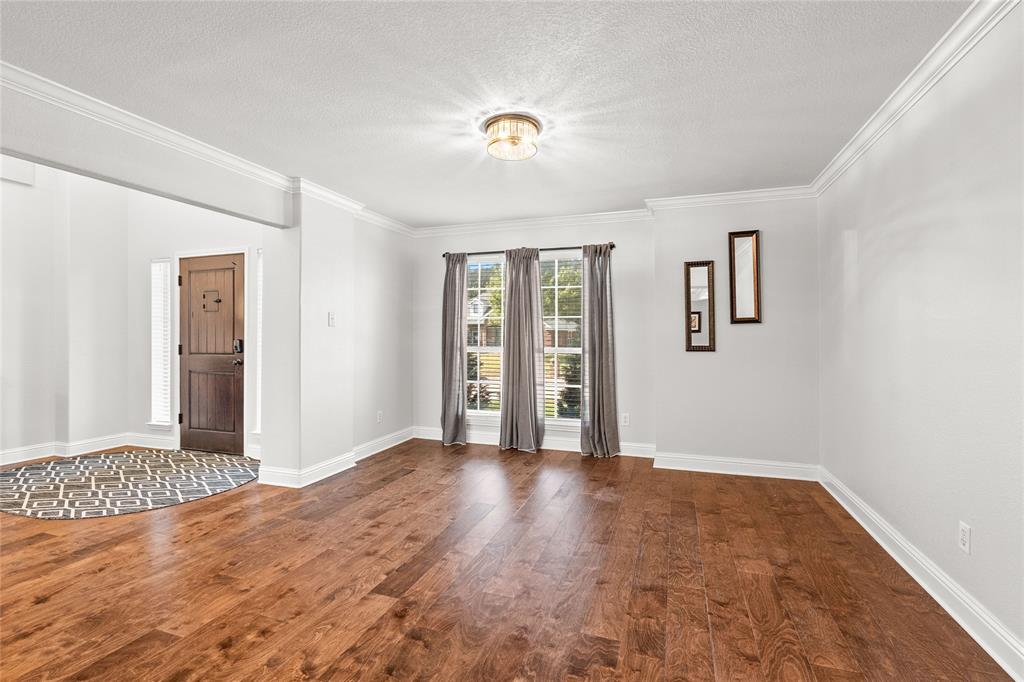 Denton, Texas, 76210, United States, 5 Bedrooms Bedrooms, ,3 BathroomsBathrooms,Residential,For Sale,1972740