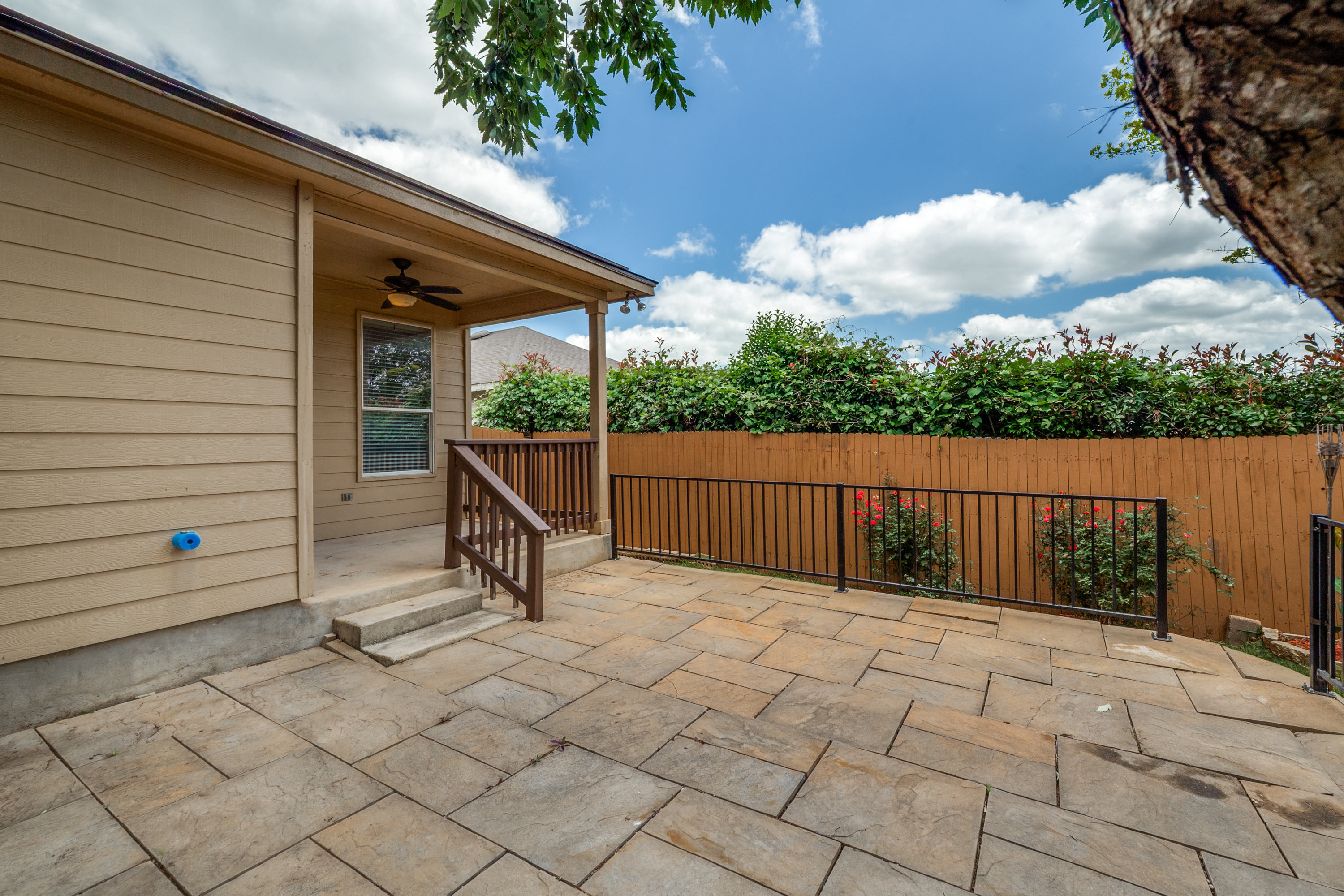  Charming Home with Fireplace and Patio - 物件實景
