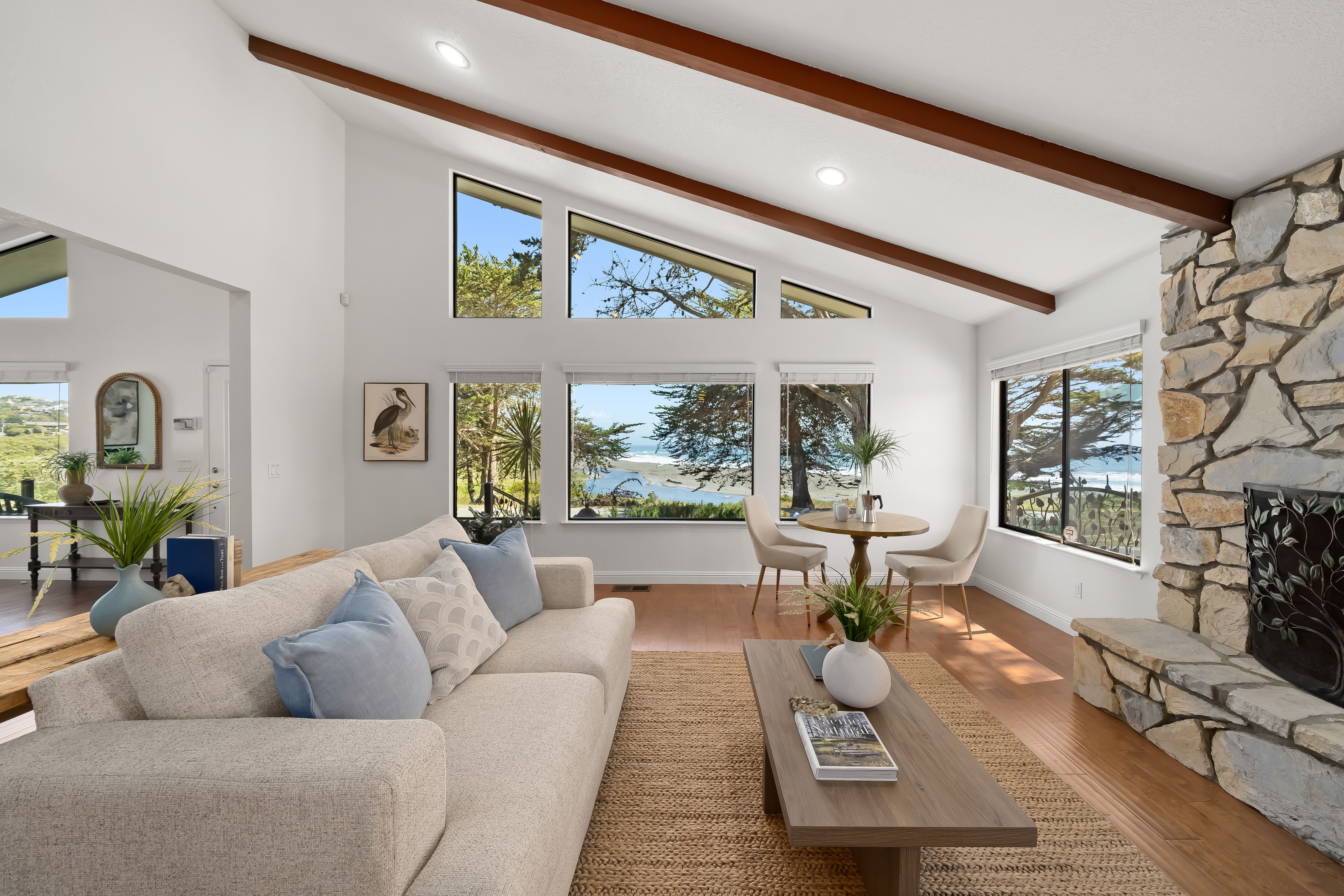  Rare Single-Level Oceanfront Retreat on World-Famous Moonstone Beach - 物件實景