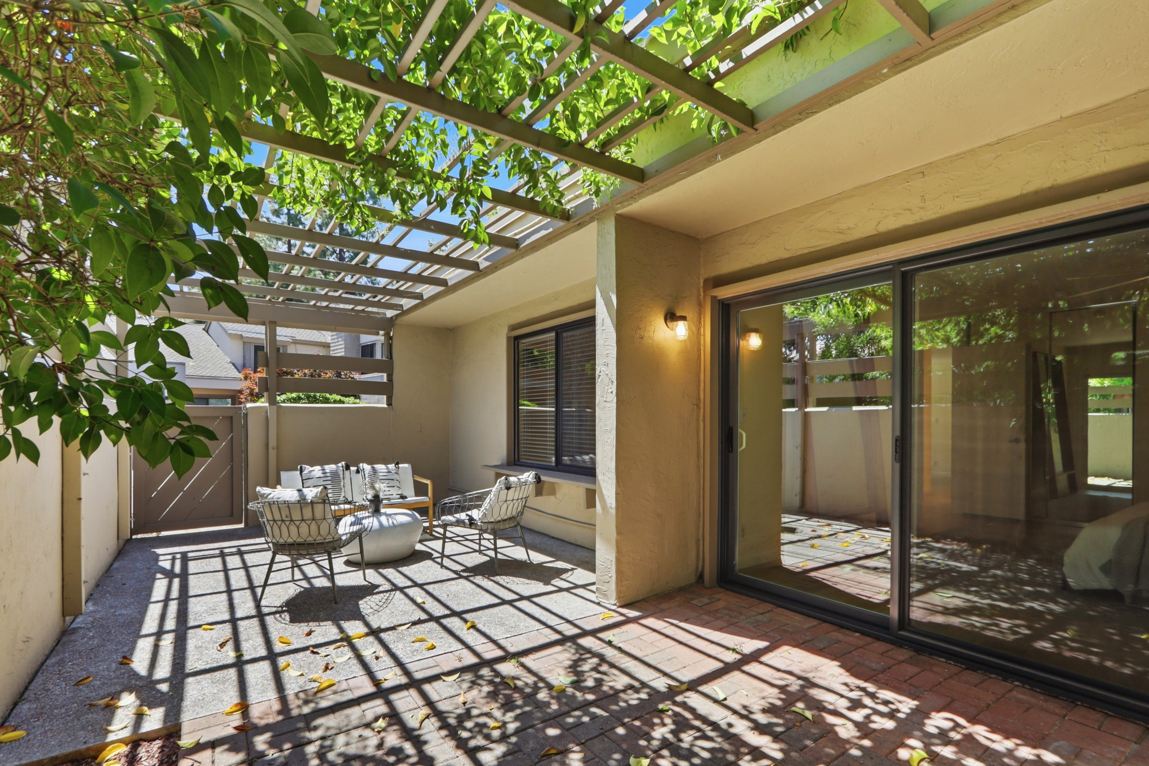  Updated Willow Glen Townhome - 物件實景