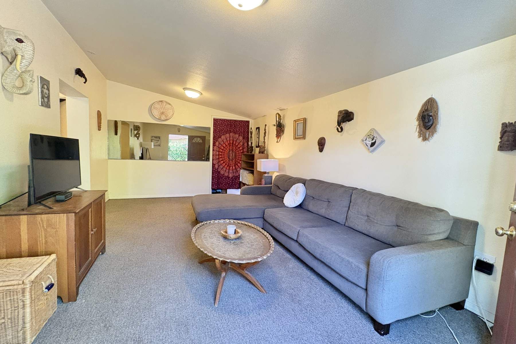  6041 Cleon Avenue - 物件實景