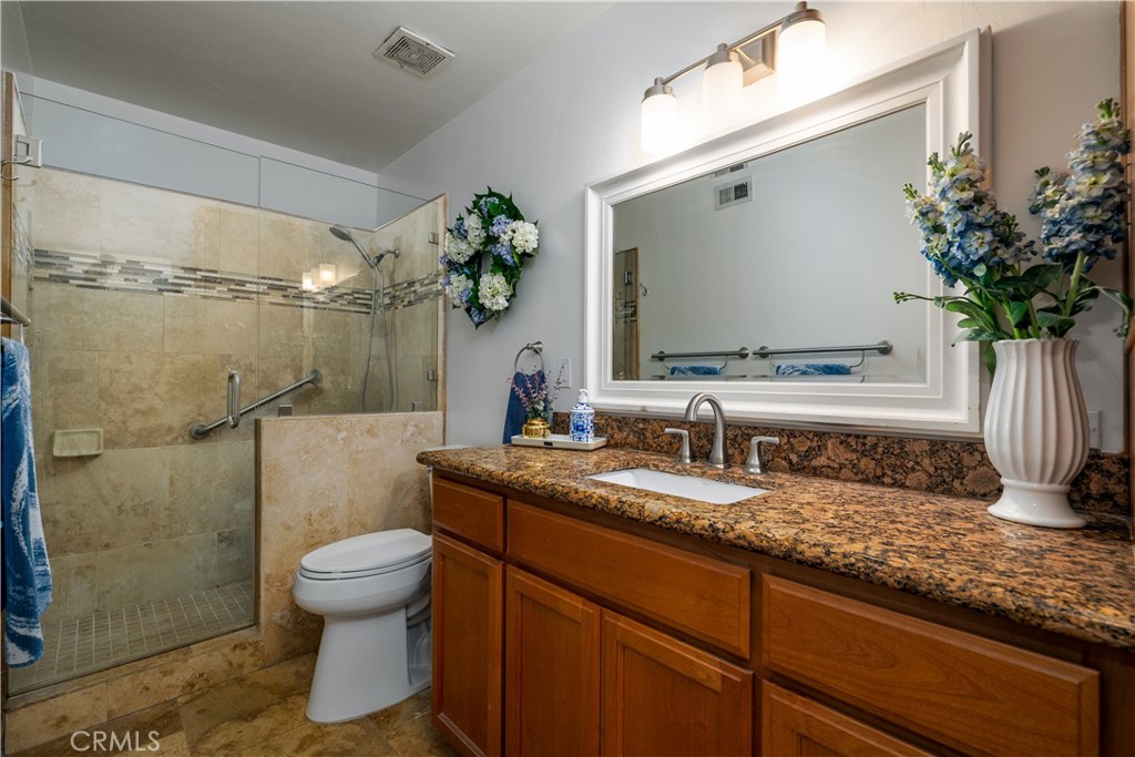 SAN DIEGO, California, 92110, United States, 2 Bedrooms Bedrooms, ,1 BathroomBathrooms,Residential,For Sale,1804818