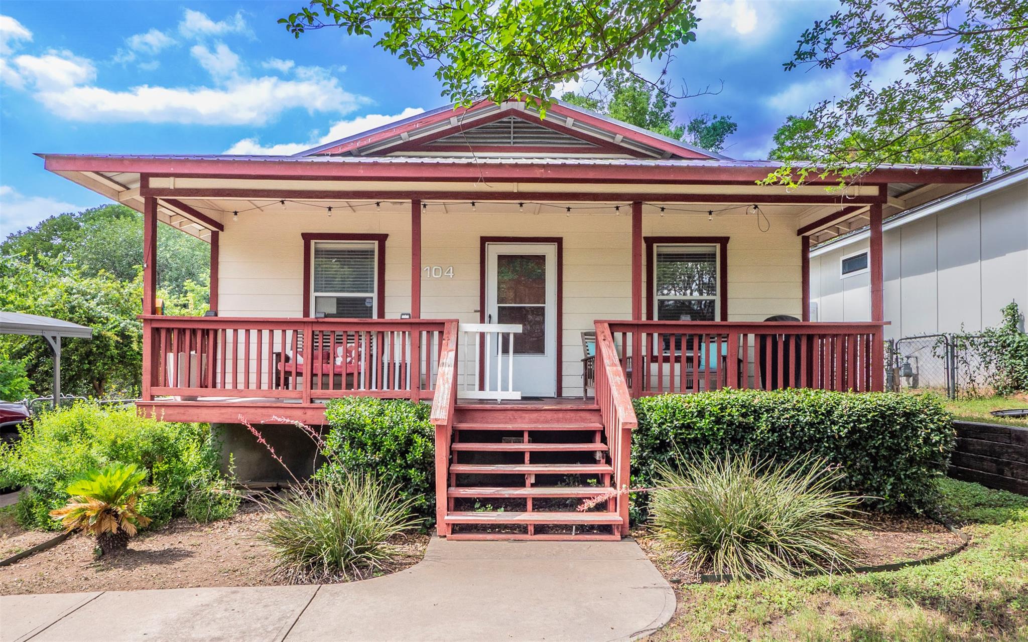 Austin, Texas, 78702, United States, 3 Bedrooms Bedrooms, ,1 BathroomBathrooms,Residential,For Sale,1887406