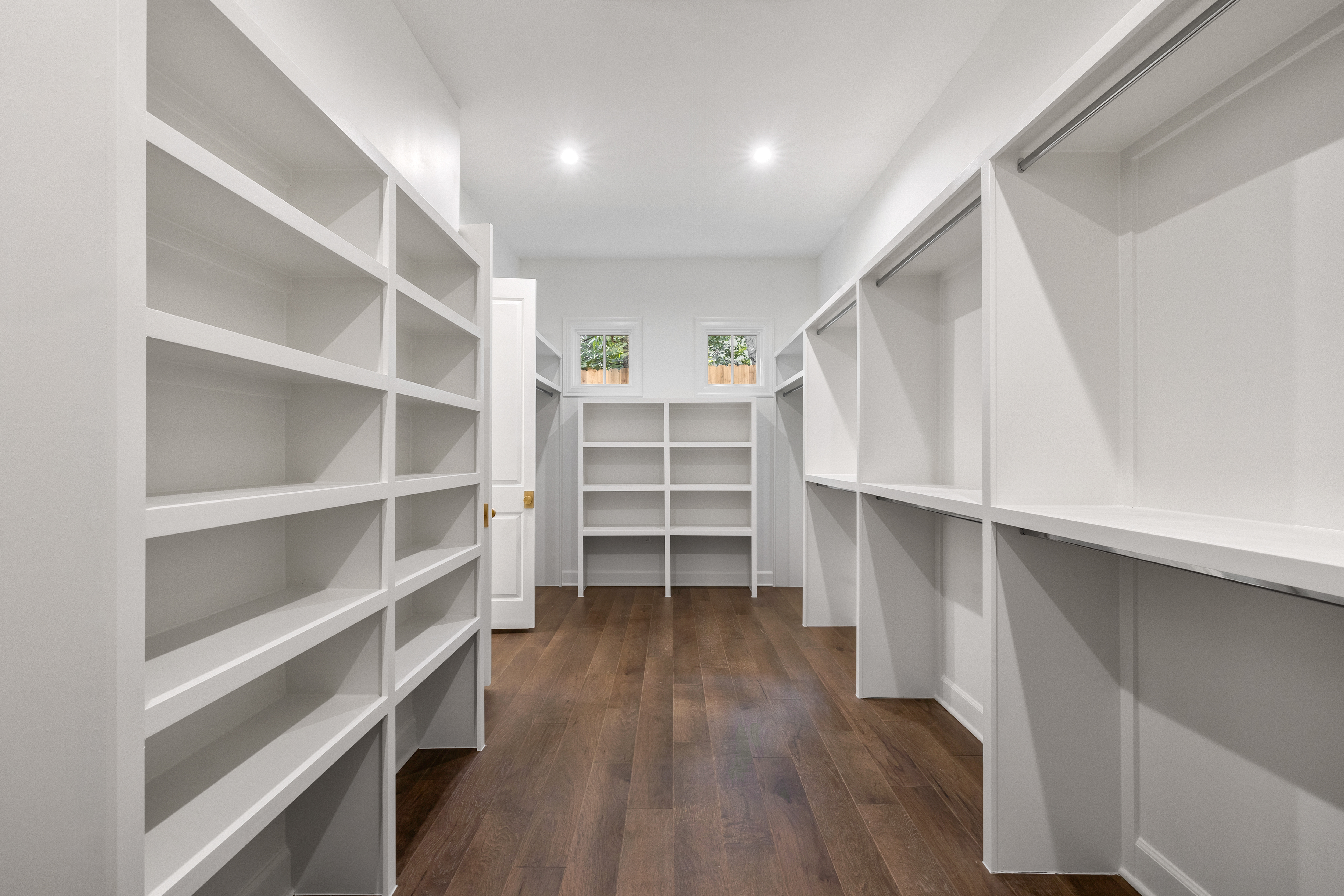  Modern Elegance in Alamo Heights - 物件實景
