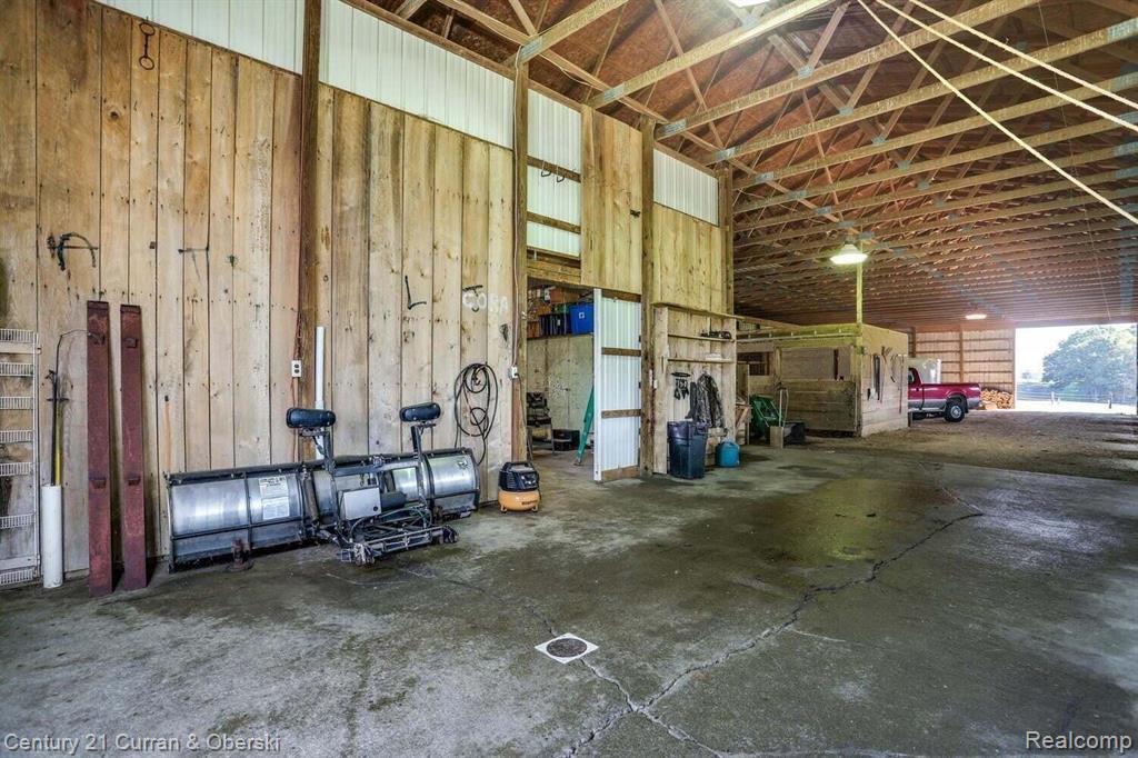 Jackson, Michigan, 49201, United States, 4 Bedrooms Bedrooms, ,3 BathroomsBathrooms,Residential,For Sale,1980498