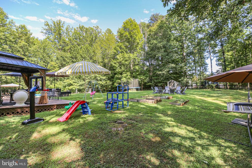 Fredericksburg, Virginia, 22407, United States, 5 Bedrooms Bedrooms, ,5 BathroomsBathrooms,Residential,For Sale,1927805