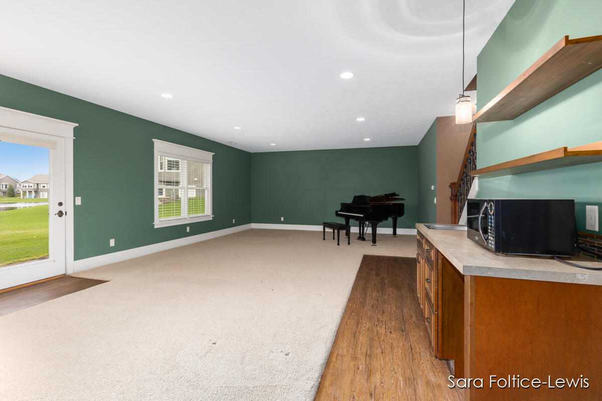Grandville, Michigan, 49418, United States, 4 Bedrooms Bedrooms, ,3 BathroomsBathrooms,Residential,For Sale,1937298