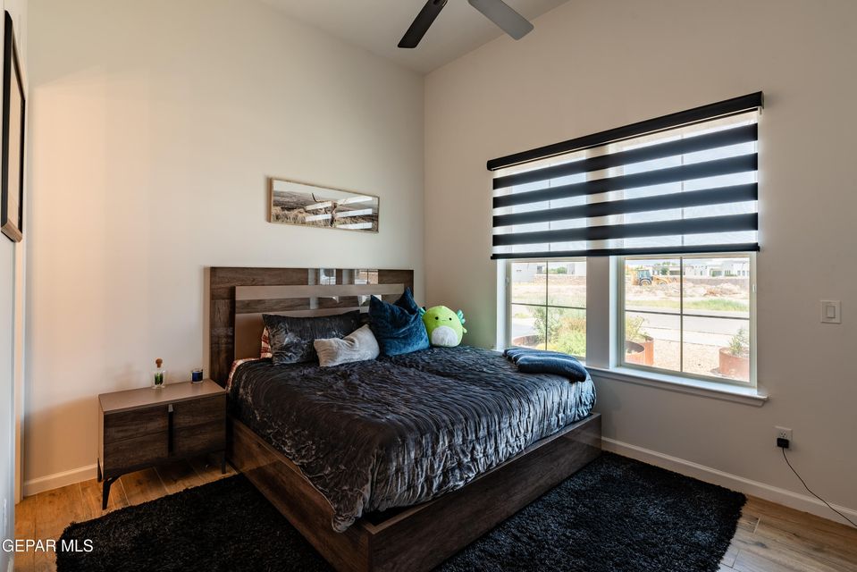 El Paso, Texas, 79932, United States, 5 Bedrooms Bedrooms, ,2 BathroomsBathrooms,Residential,For Sale,1915339