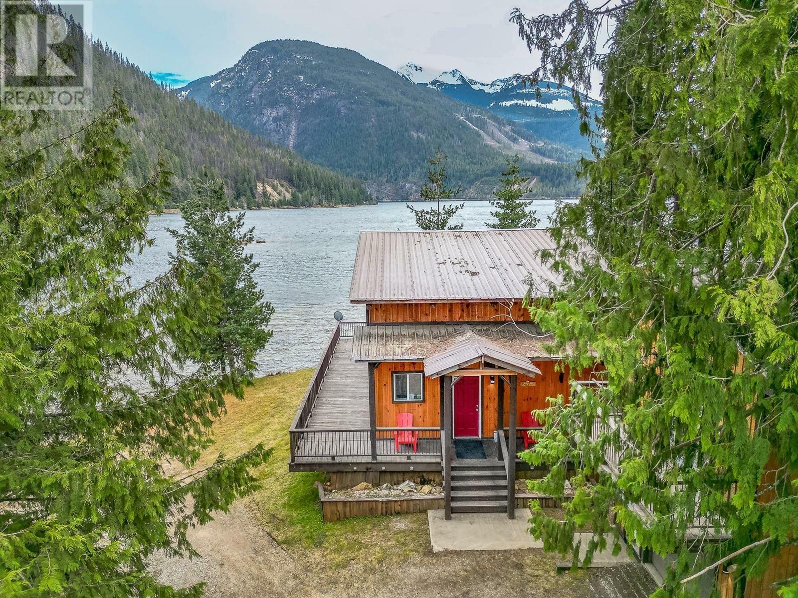 REVELSTOKE, British Columbia, V0E 2S0, CA, 4 Bedrooms Bedrooms, ,2 BathroomsBathrooms,Residential,For Sale,1838033