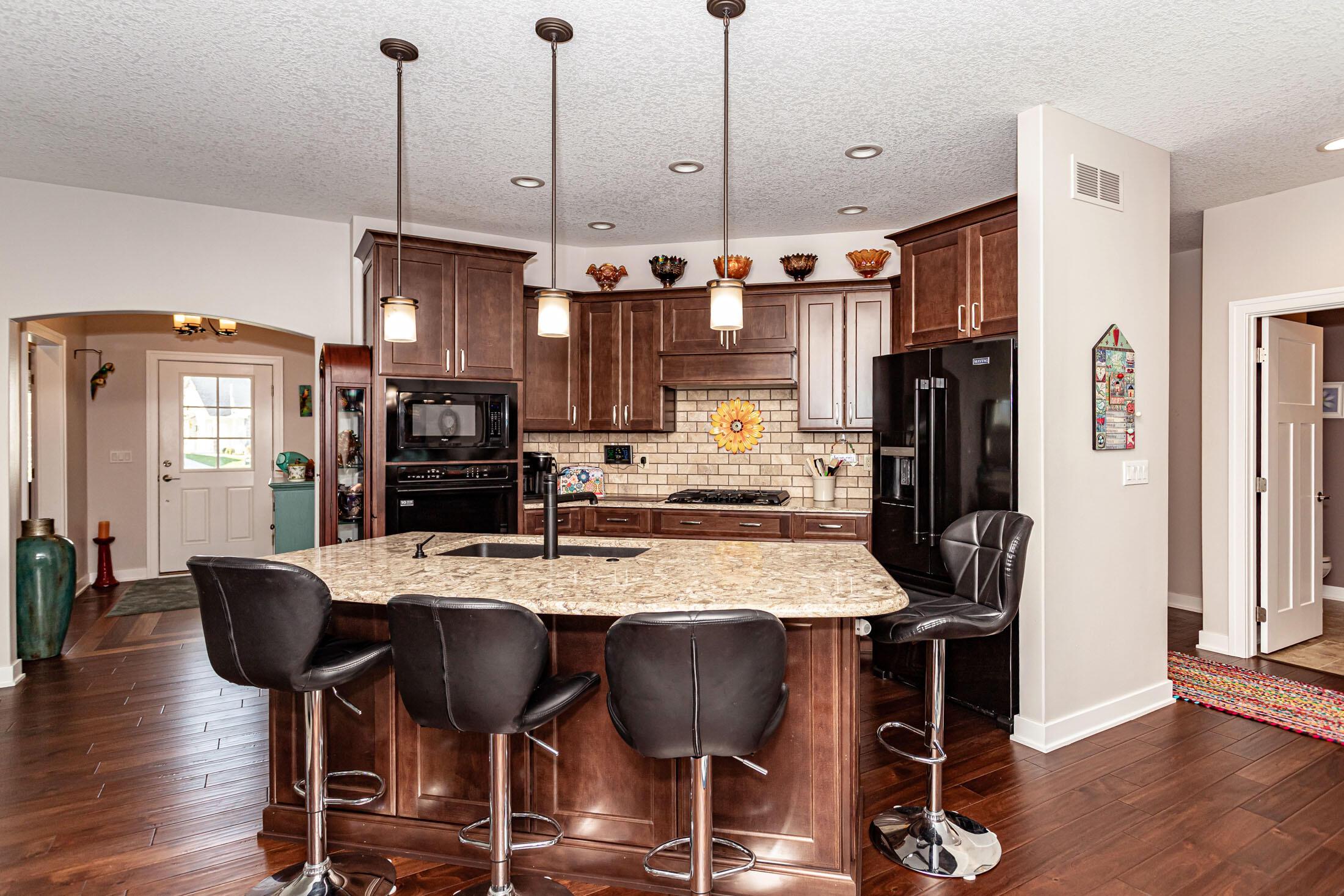 Huxley, Iowa, 50124, United States, 3 Bedrooms Bedrooms, ,4 BathroomsBathrooms,Residential,For Sale,1976803