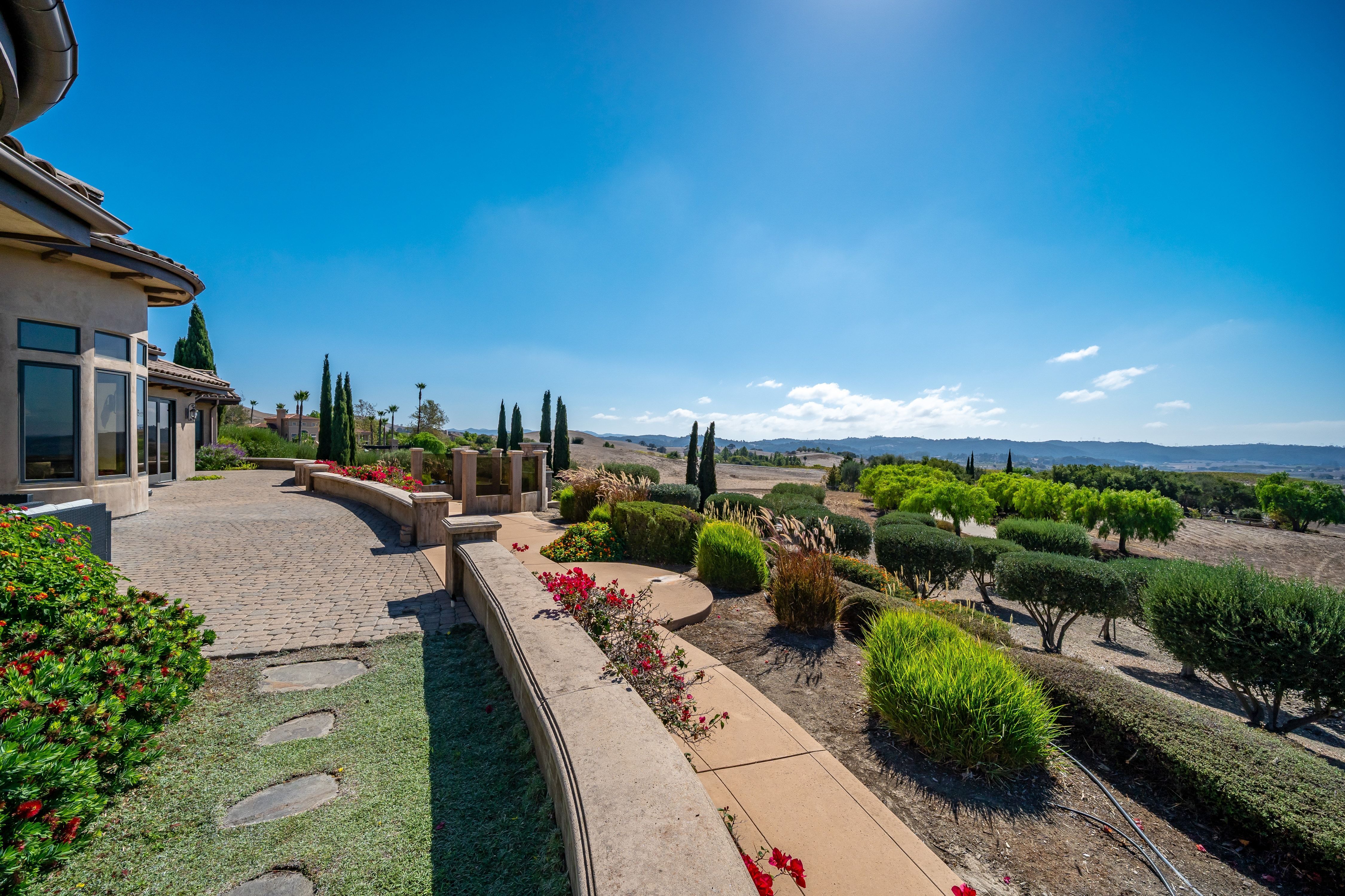  Edna Valley Mediterranean-Style Home with Panoramic Views - 物件實景