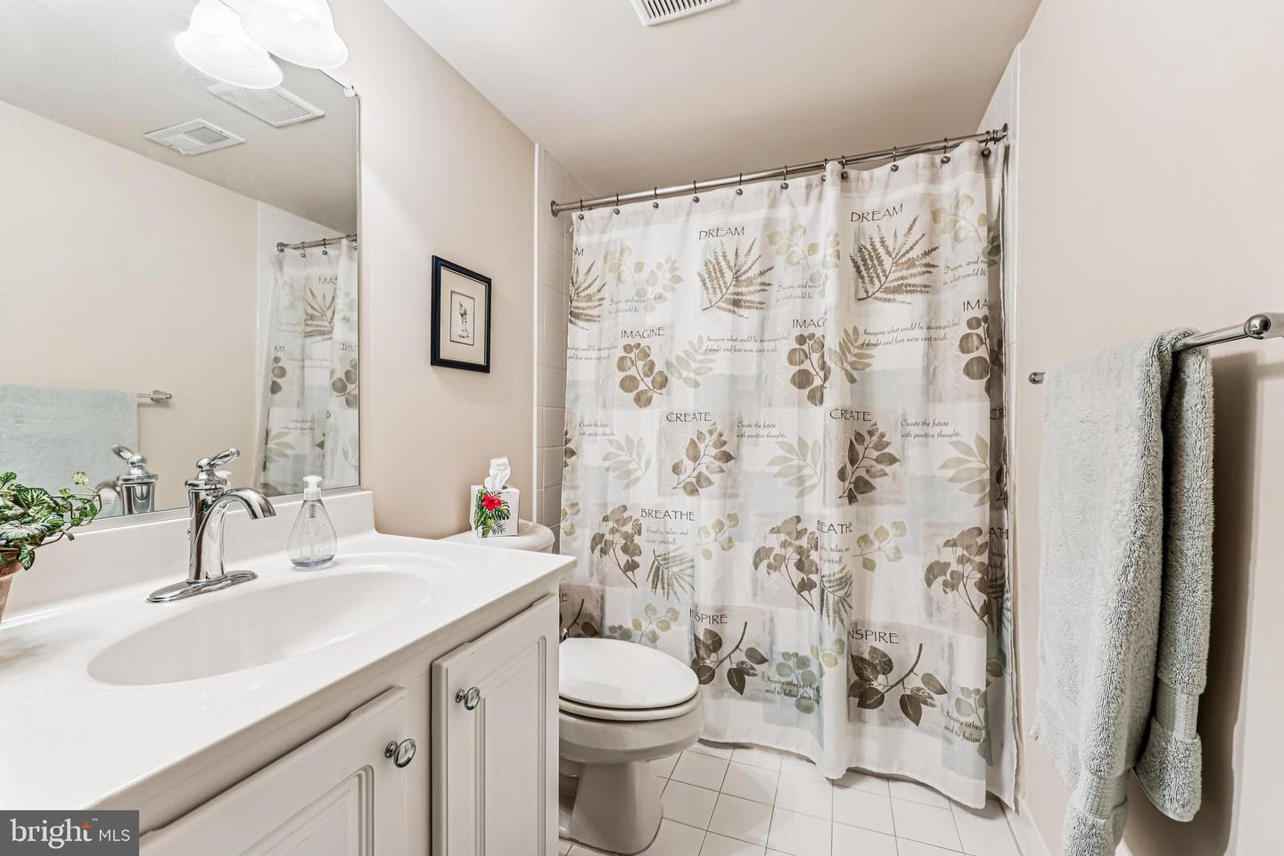 Frederick, Maryland, 21701, United States, 3 Bedrooms Bedrooms, ,4 BathroomsBathrooms,Residential,For Sale,1986533