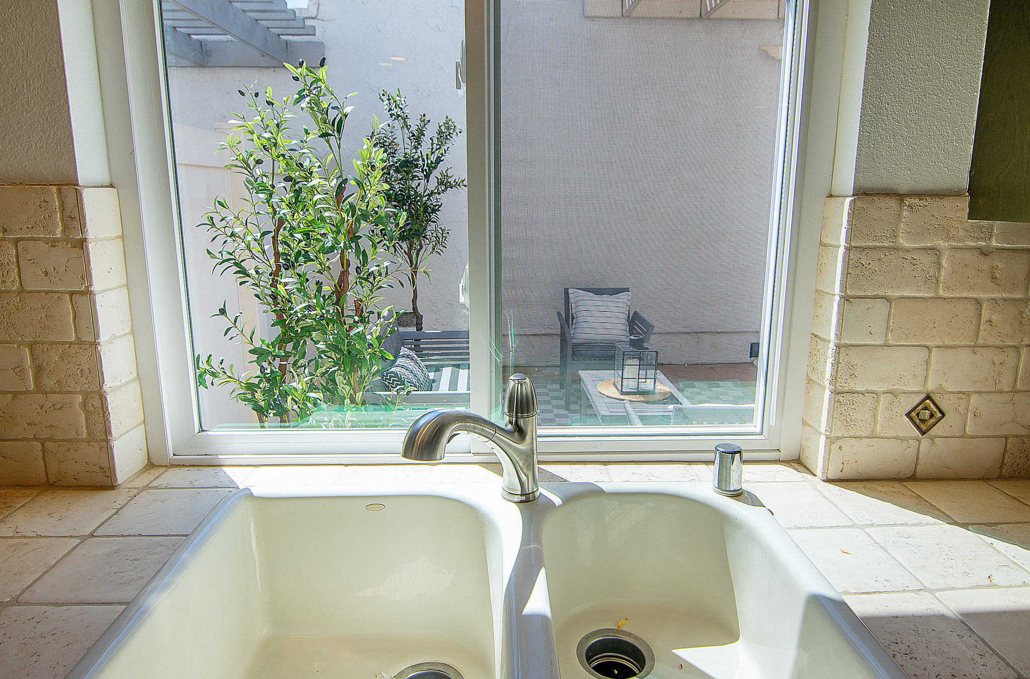  219 Green Lea Pl - 物件實景