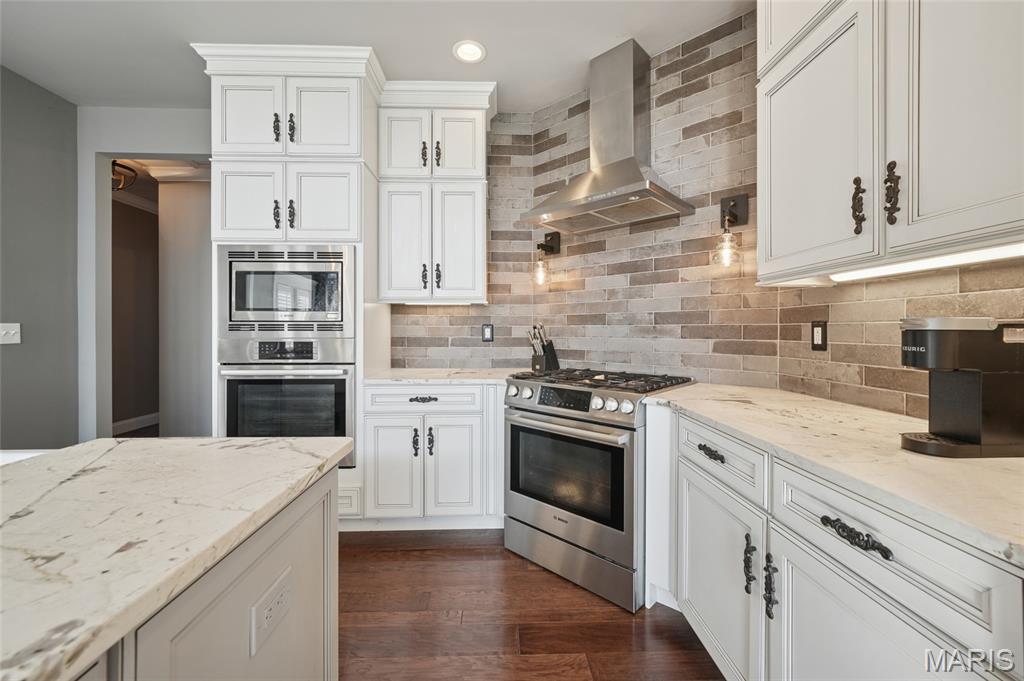 Ellisville, Missouri, 63021, United States, 3 Bedrooms Bedrooms, ,3 BathroomsBathrooms,Residential,For Sale,1988927