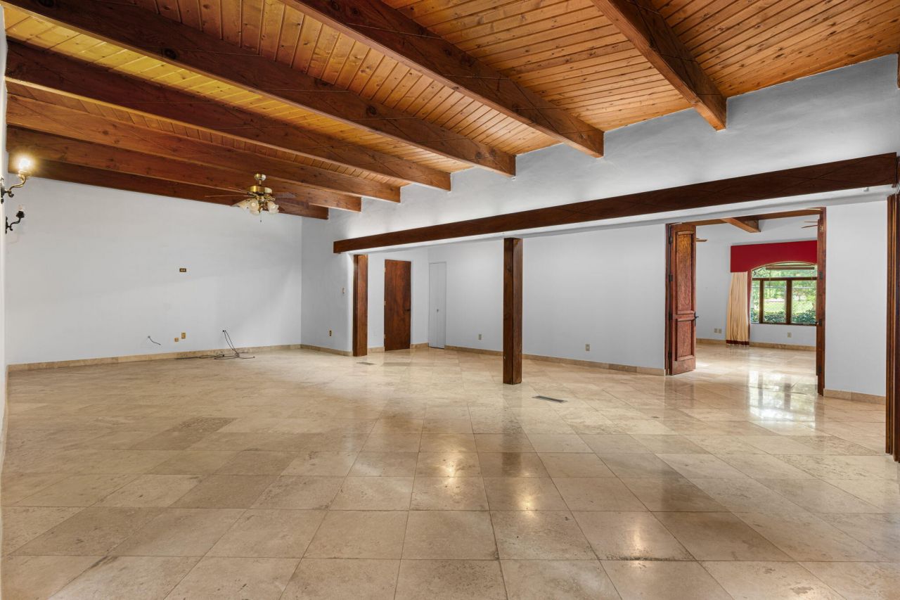Albuquerque, New Mexico, 87106, United States, 4 Bedrooms Bedrooms, ,5 BathroomsBathrooms,Residential,For Sale,1896146
