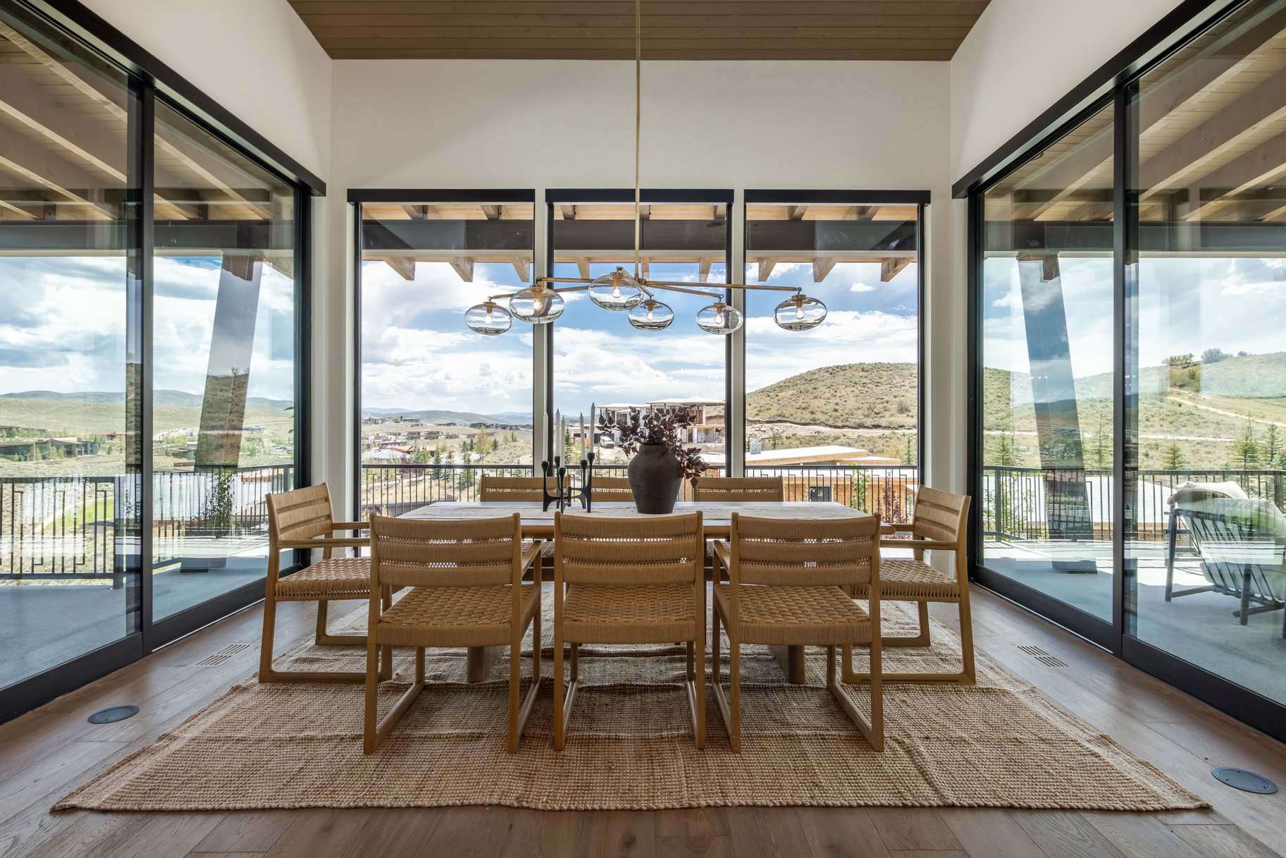  Stunning Promontory Residence Directly Across from The Beach Club - 物件實景