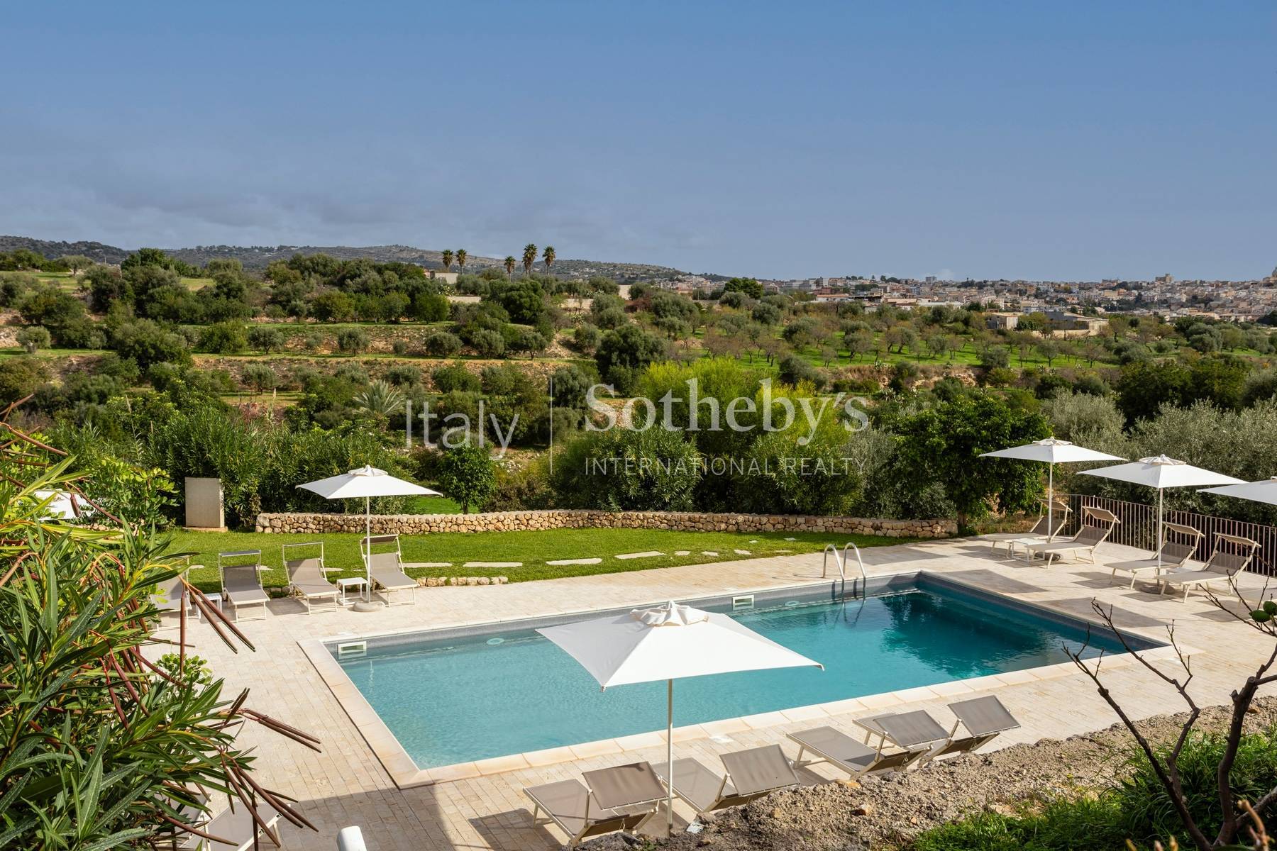  Renovated old Sicilian farmyard with views over Noto - 物件實景