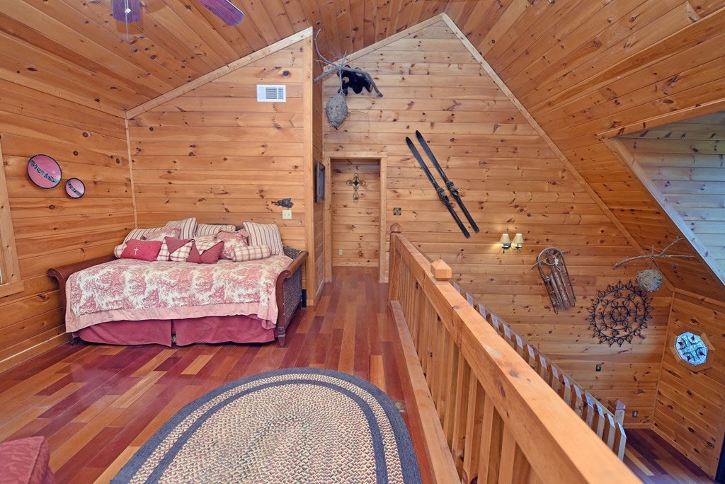 Suches, Georgia, 30572, United States, 3 Bedrooms Bedrooms, ,3 BathroomsBathrooms,Residential,For Sale,1877290