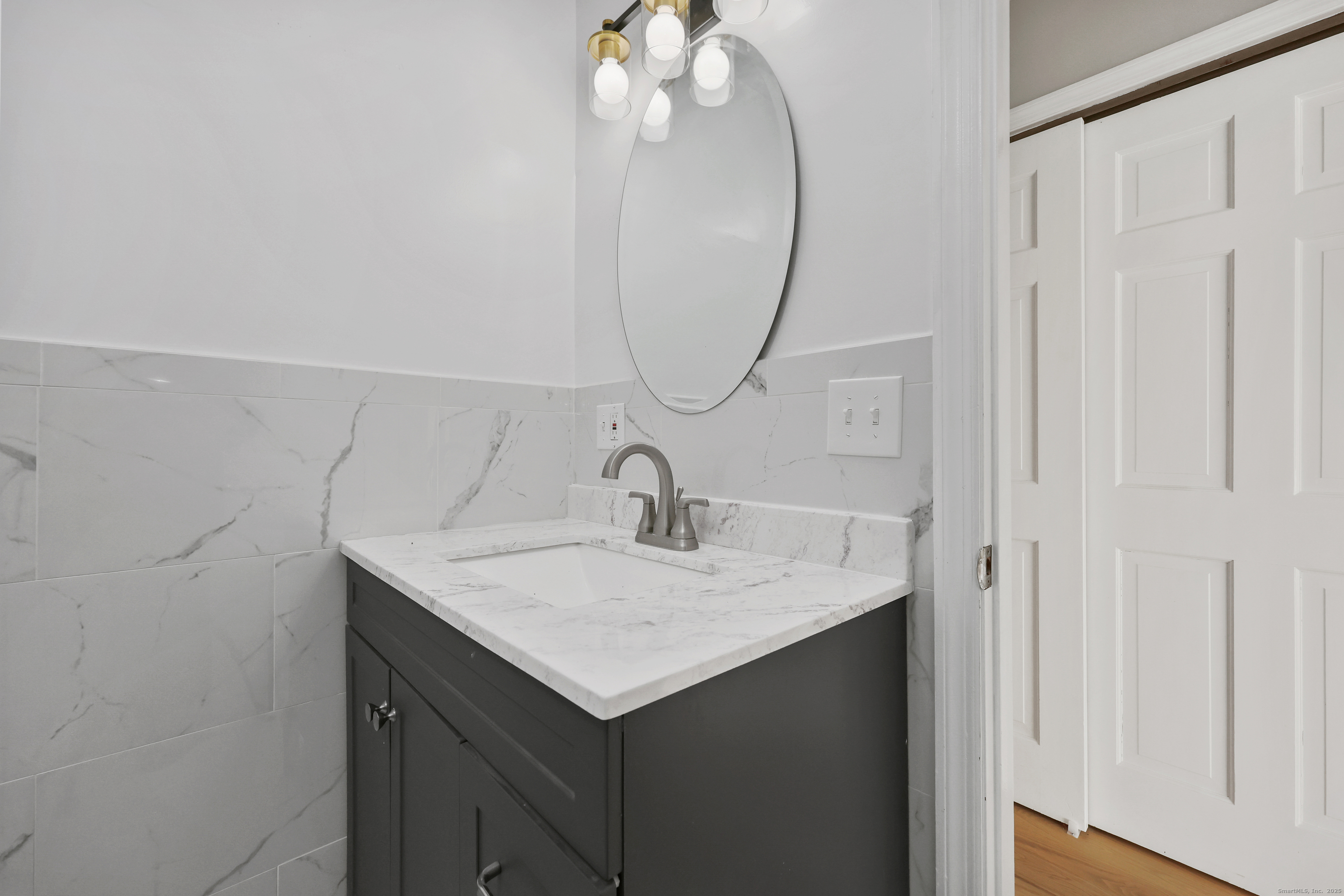 Stratford, Connecticut, 06615, United States, 4 Bedrooms Bedrooms, ,3 BathroomsBathrooms,Residential,For Sale,2003243