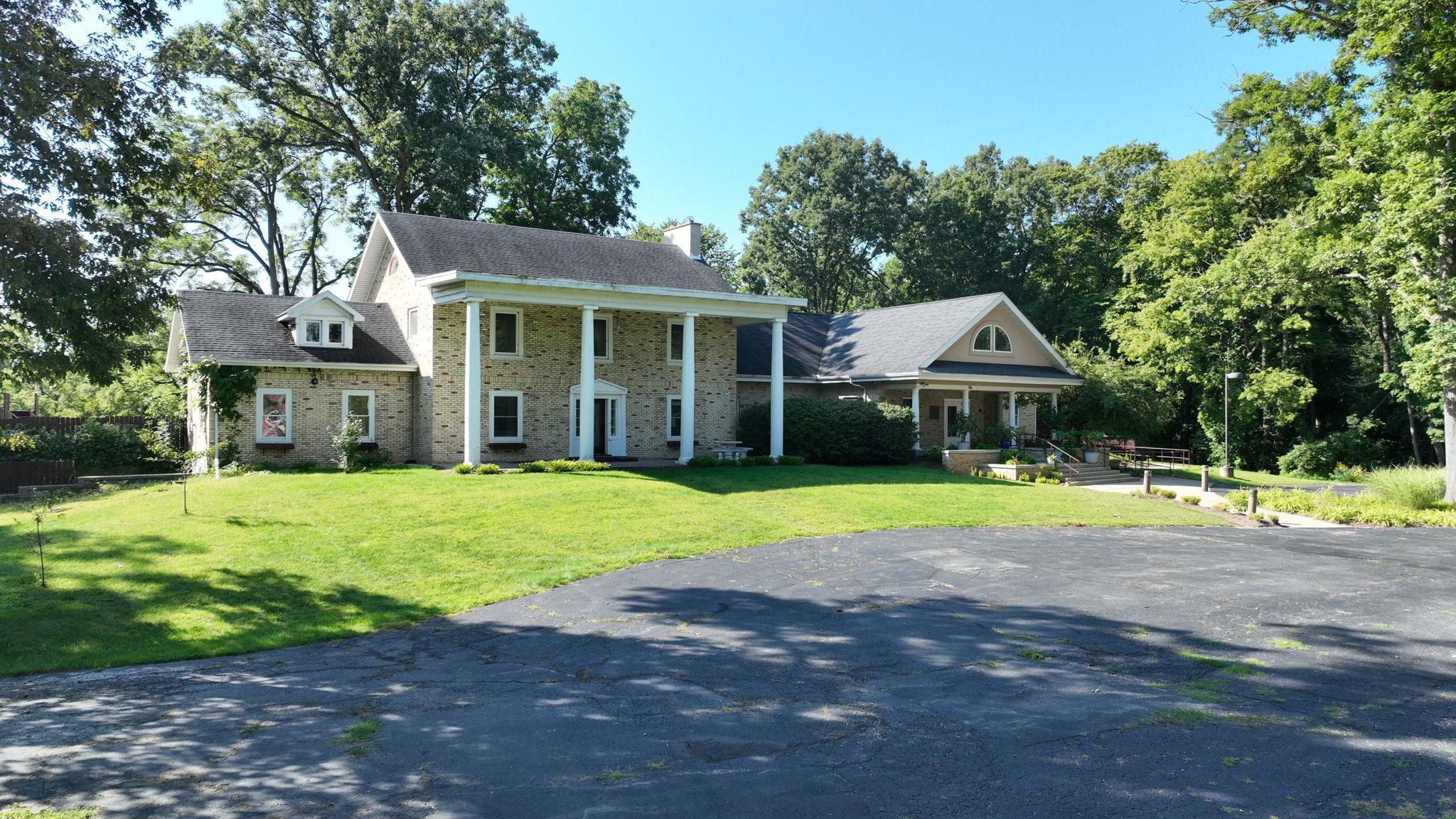Midland, Michigan, 48640, United States, 9 Bedrooms Bedrooms, ,5 BathroomsBathrooms,Residential,For Sale,1943918