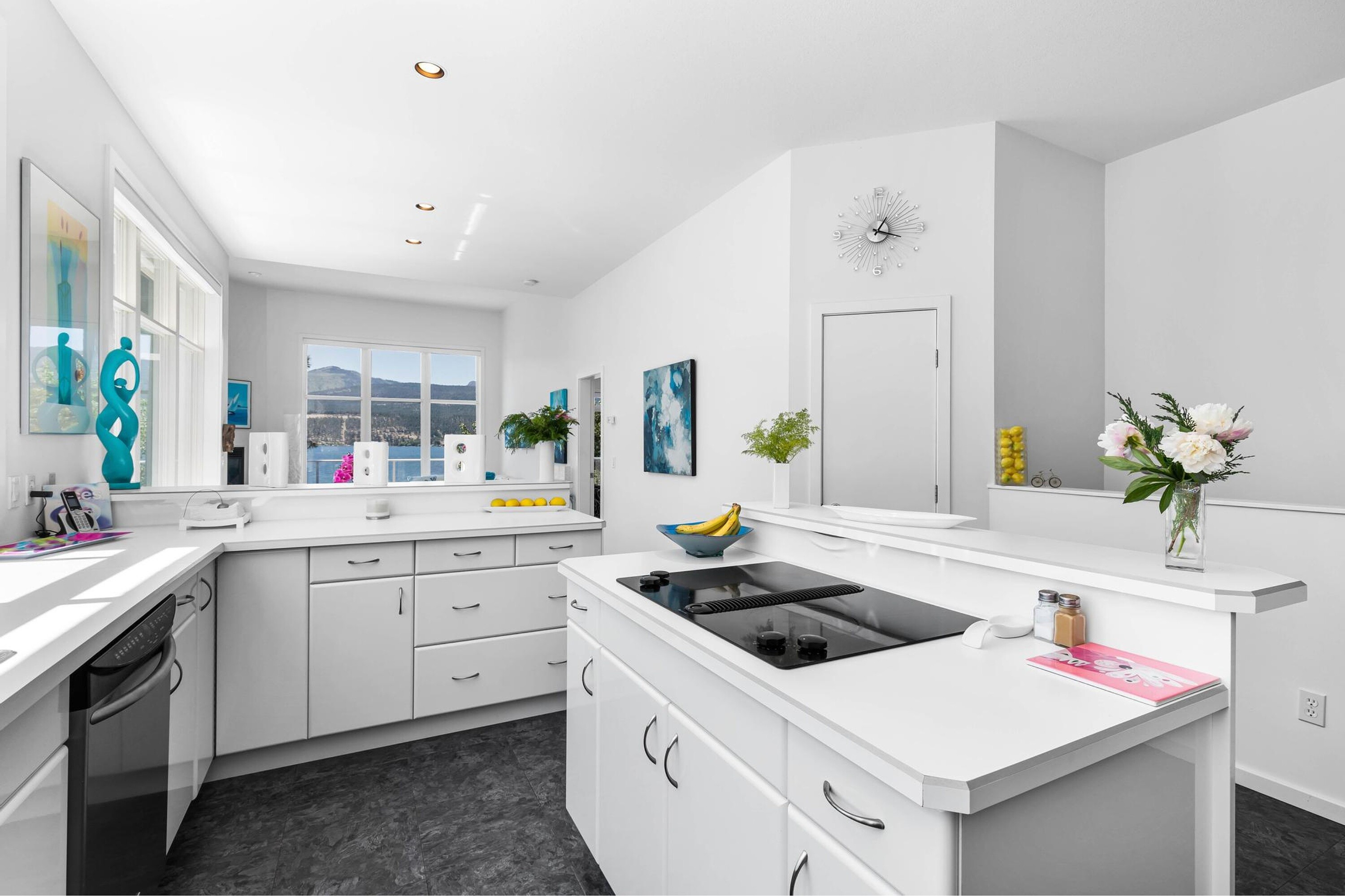  Modern Lakeshore Home - 物件實景