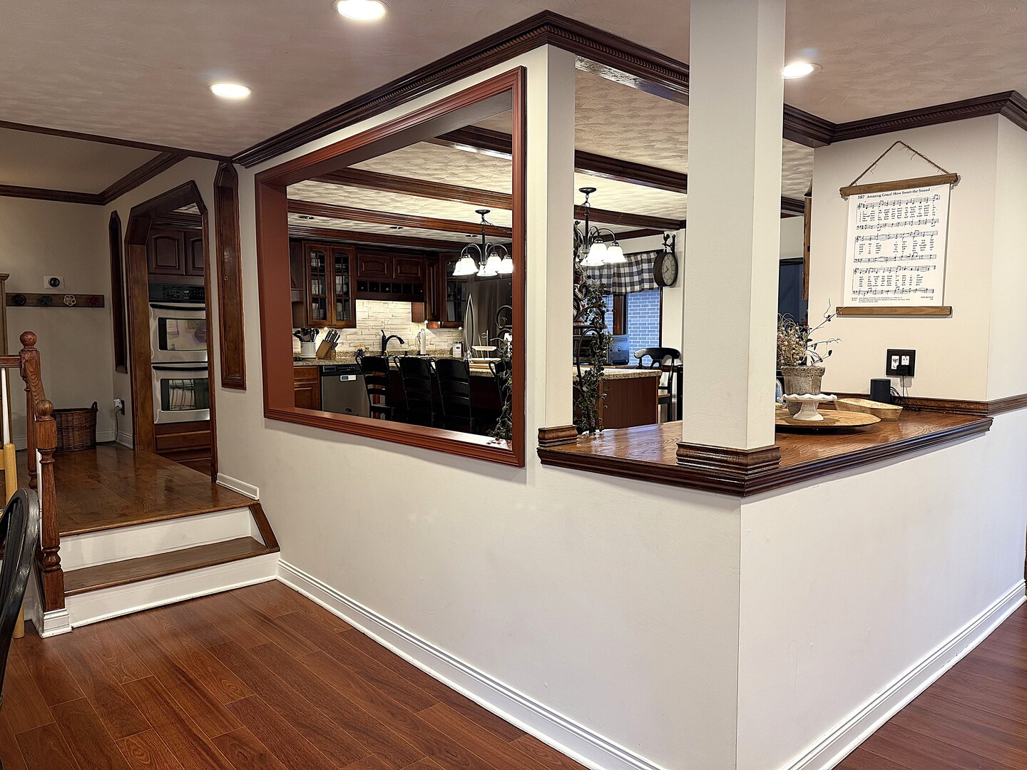 Tinley Park, Illinois, 60487, United States, 6 Bedrooms Bedrooms, ,4 BathroomsBathrooms,Residential,For Sale,1984113