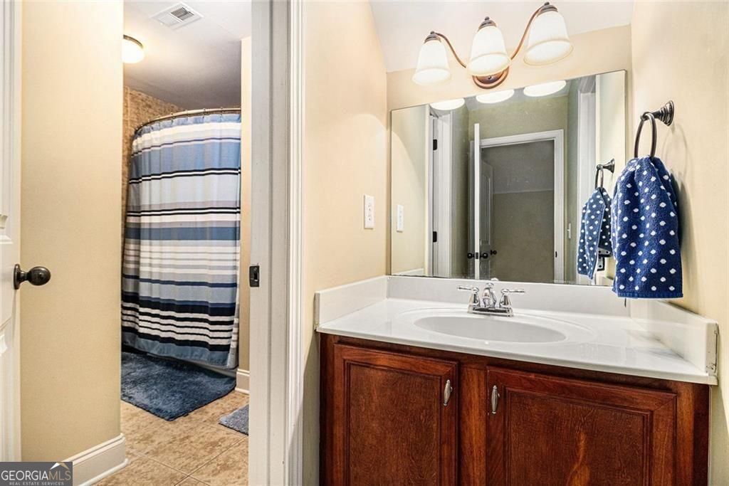 Douglasville, Georgia, 30135, United States, 5 Bedrooms Bedrooms, ,4 BathroomsBathrooms,Residential,For Sale,1886853