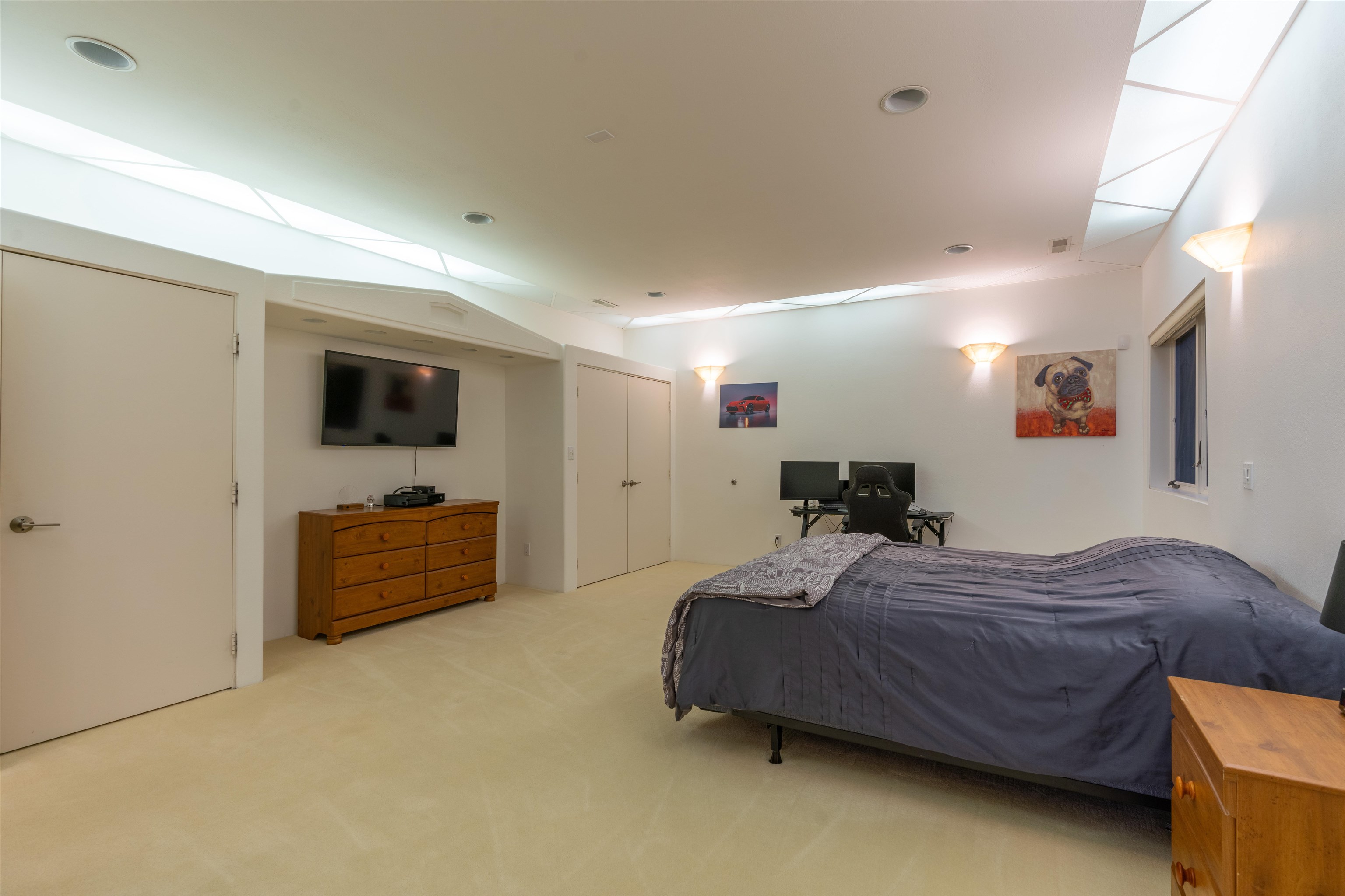 La Crosse, Wisconsin, 54601, United States, 4 Bedrooms Bedrooms, ,5 BathroomsBathrooms,Residential,For Sale,2049360