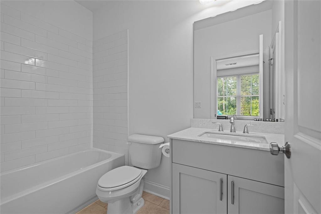 Cumming, Georgia, 30040, United States, 3 Bedrooms Bedrooms, ,4 BathroomsBathrooms,Residential,For Sale,1929087