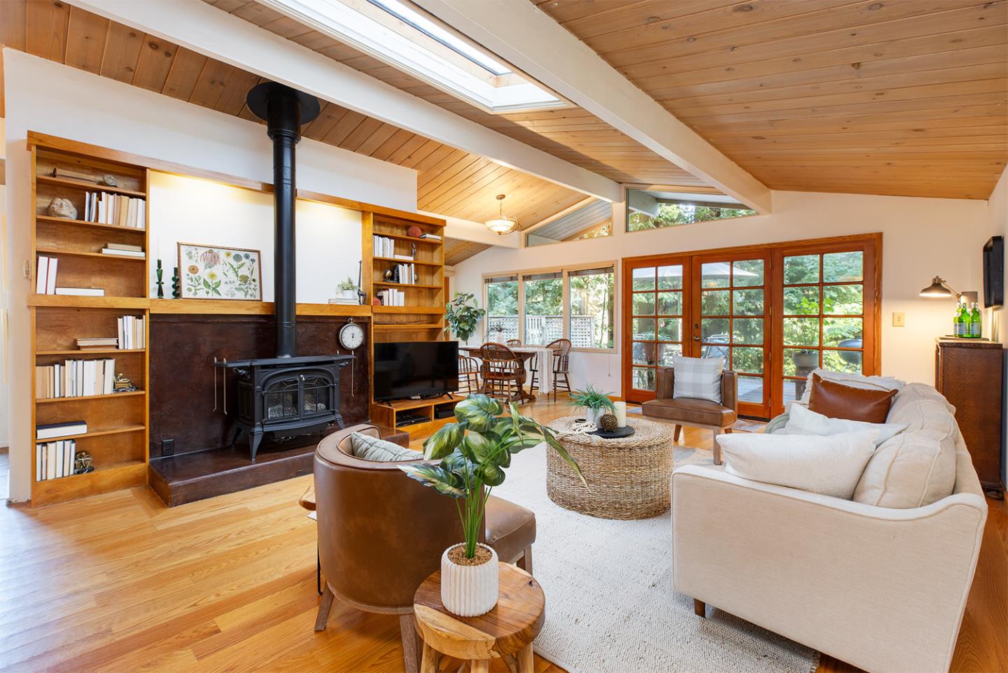 Felton, California, 95018, United States, 3 Bedrooms Bedrooms, ,3 BathroomsBathrooms,Residential,For Sale,1996895