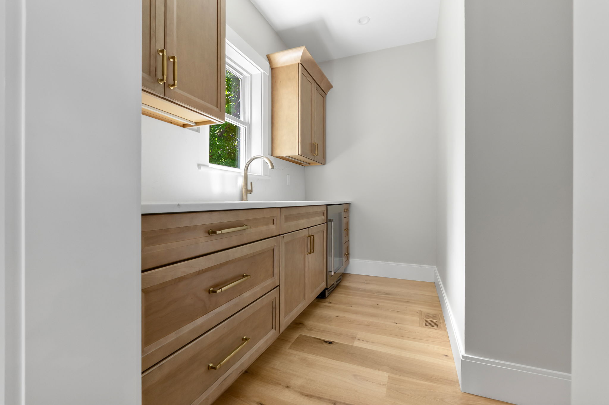  4 Brown Ave, Newburyport, MA, 01950 - 物件實景