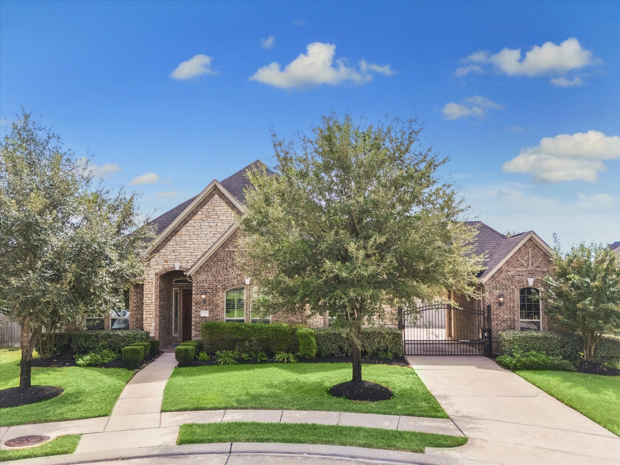 Bering Crossing Dr, Katy, TX 77494